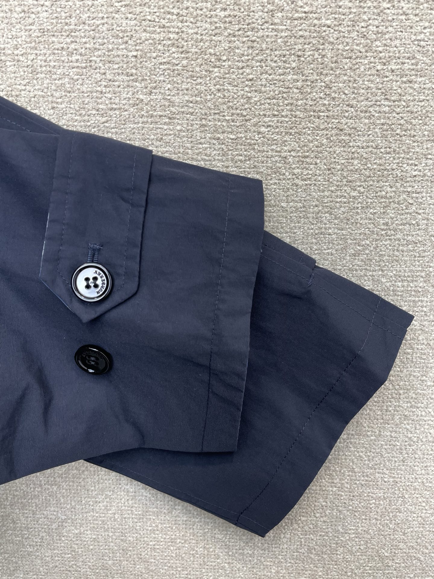 。Burberry巴宝莉💥砸锅卖铁都要上的新款新款原单男士休闲连帽夹克 双面穿夹克 高端定制 高端版本 