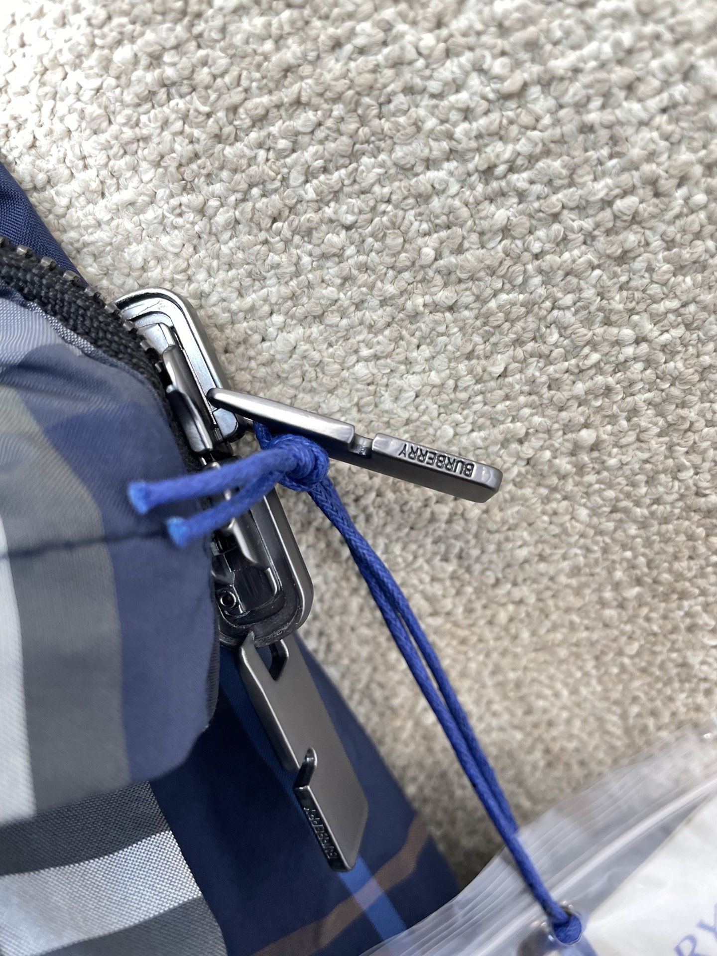 。Burberry巴宝莉💥砸锅卖铁都要上的新款新款原单男士休闲连帽夹克 双面穿夹克 高端定制 高端版本 