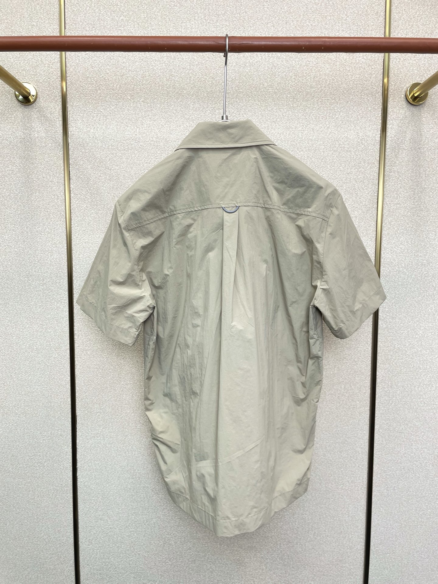 。Louis Vuitton路易威登💥砸锅卖铁都要上的新款新款原单男士休闲长袖外套 拉链开襟露营短袖衬衫