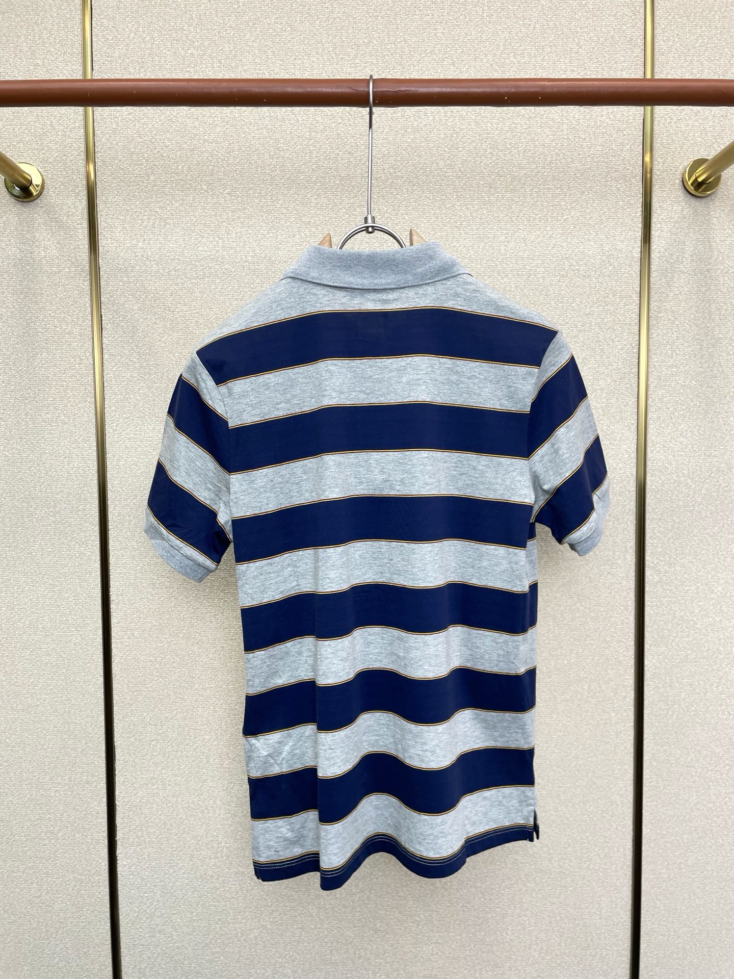 。MIUMIU谬谬💥砸锅卖铁都要上的新款新款原单男士休闲短袖 高端定制 高端版本 时尚百搭爆款⚠️⚠️✨