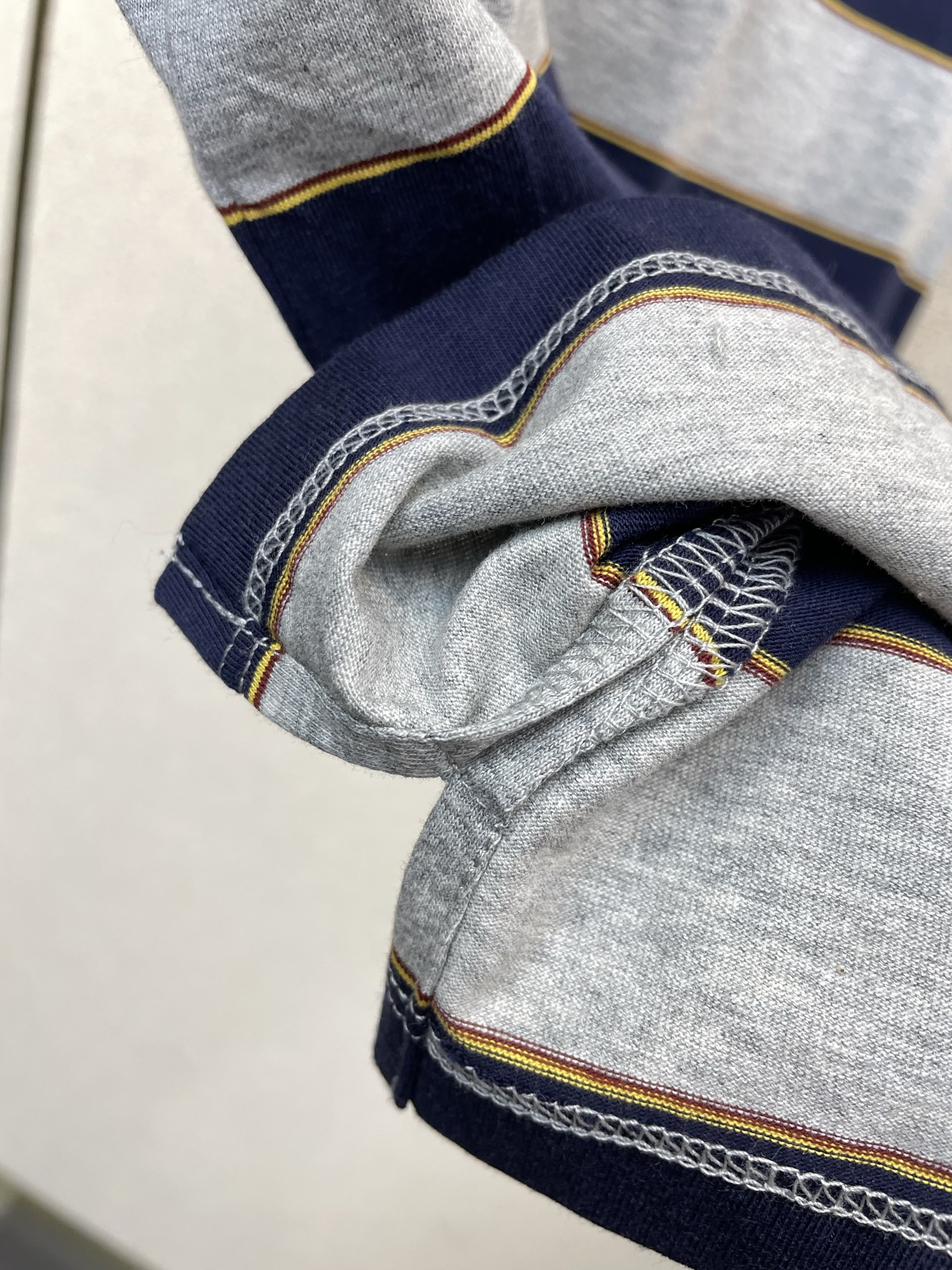 。MIUMIU谬谬💥砸锅卖铁都要上的新款新款原单男士休闲短袖 高端定制 高端版本 时尚百搭爆款⚠️⚠️✨