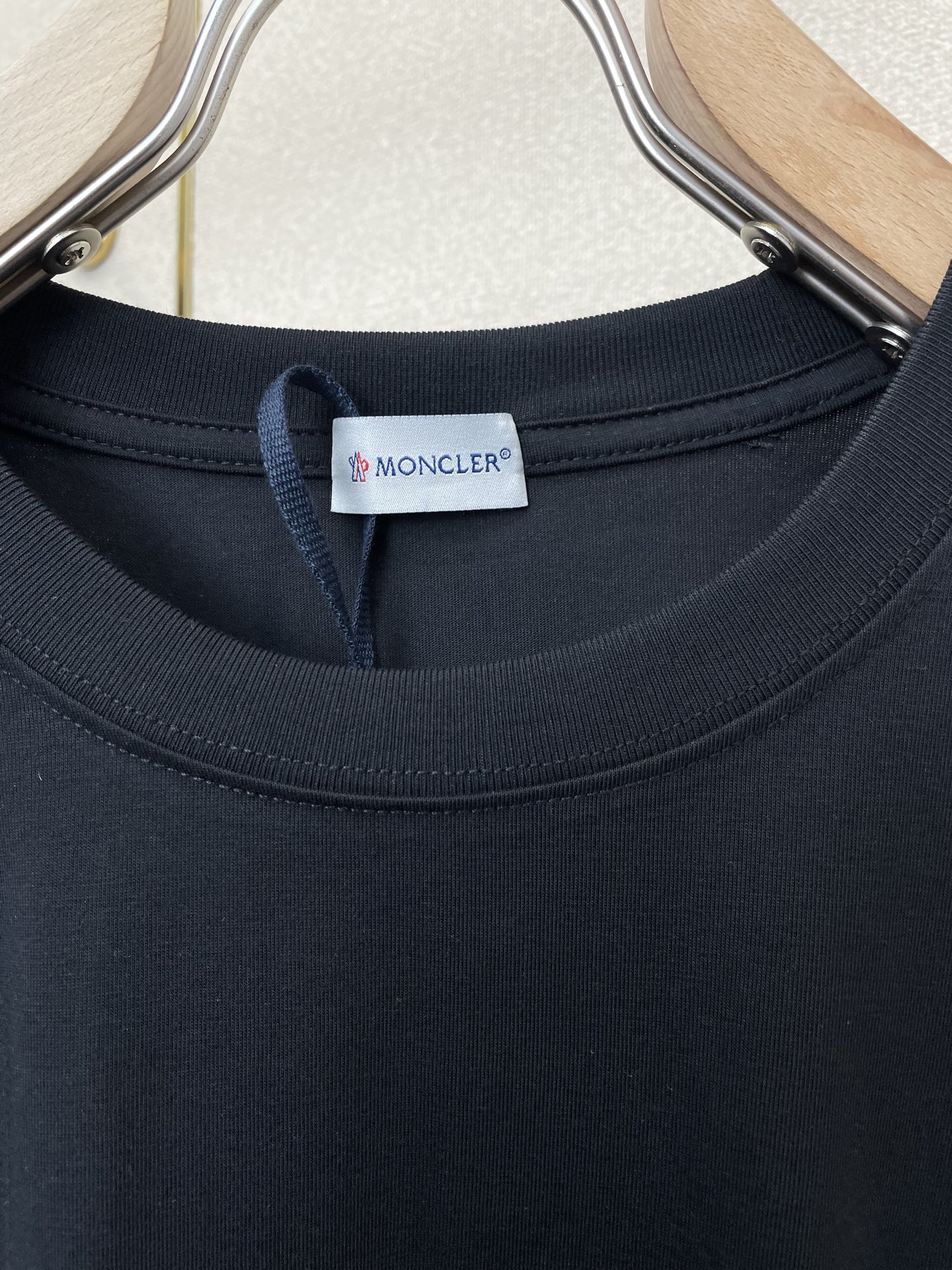 。Moncler蒙口💥砸锅卖铁都要上的新款新款原单男士休闲短袖 高端定制 高端版本 时尚百搭爆款⚠️⚠️