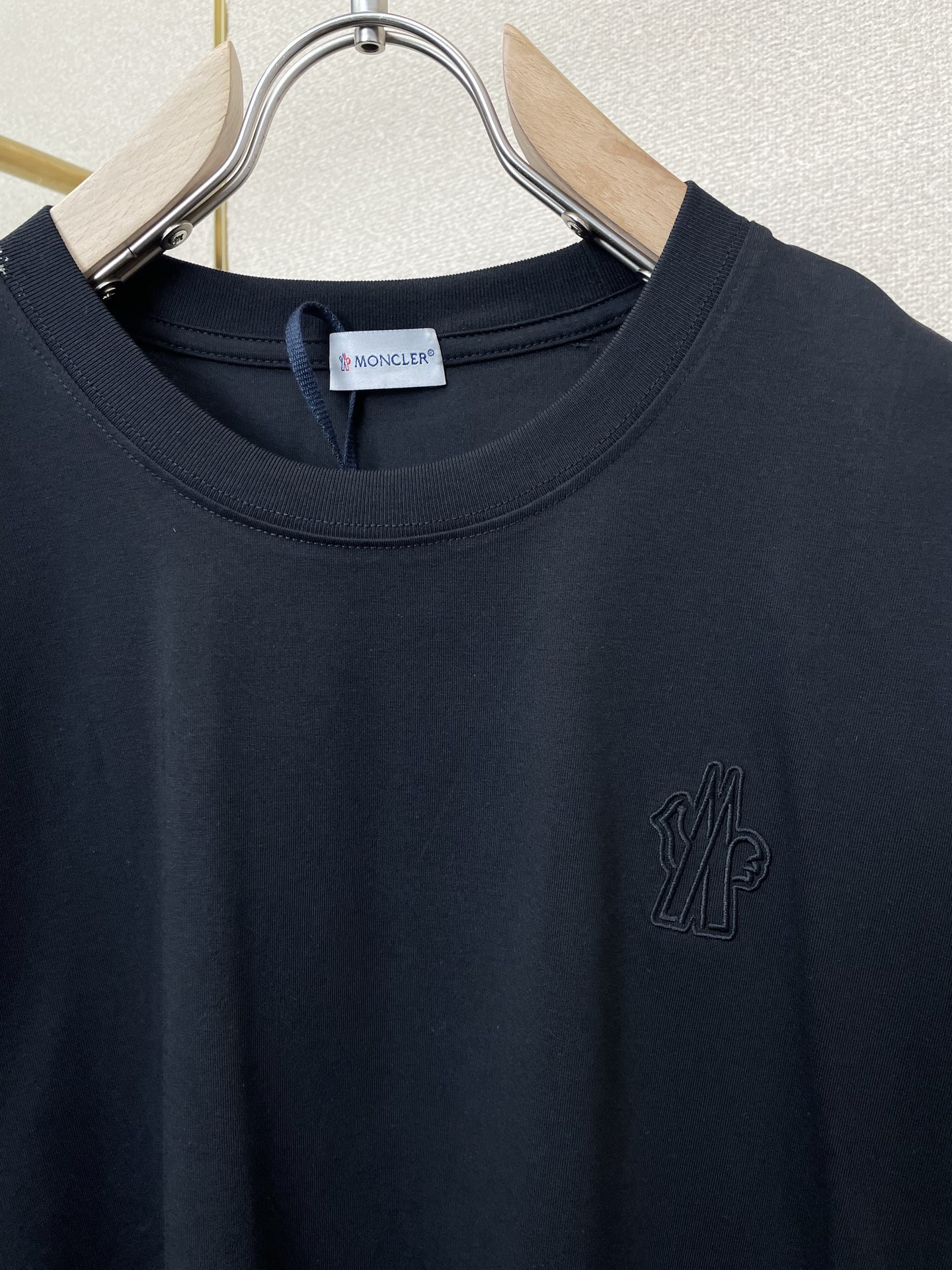 。Moncler蒙口💥砸锅卖铁都要上的新款新款原单男士休闲短袖 高端定制 高端版本 时尚百搭爆款⚠️⚠️