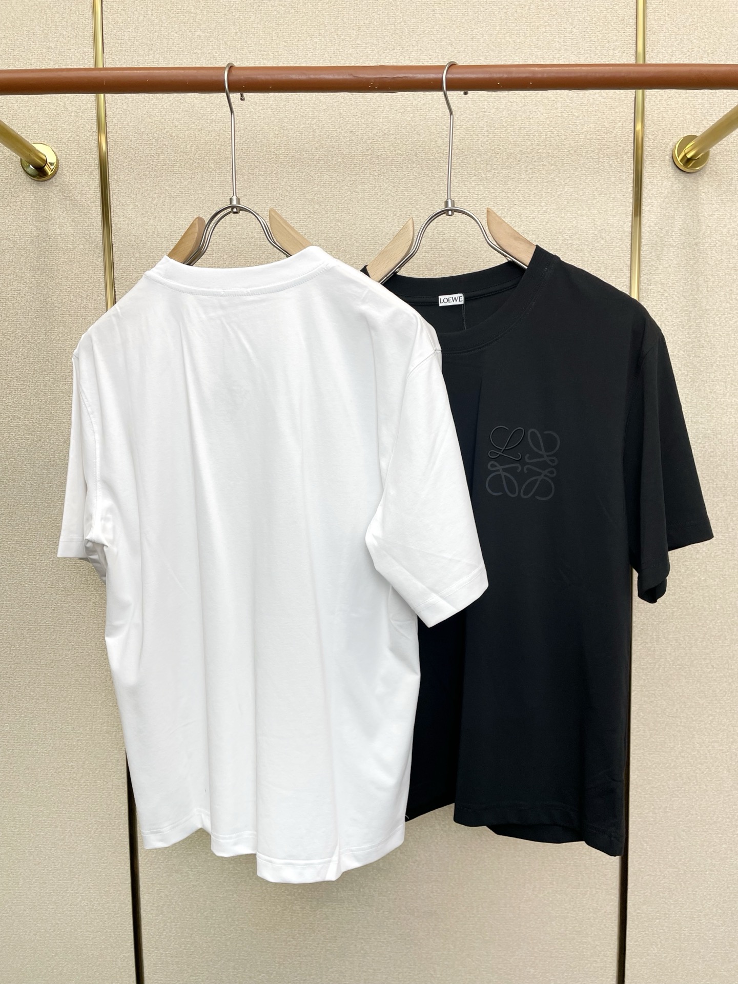 。LOEWE罗意威💥砸锅卖铁都要上的新款新款原单男士休闲短袖 高端定制 高端版本 时尚百搭爆款⚠️⚠️✨