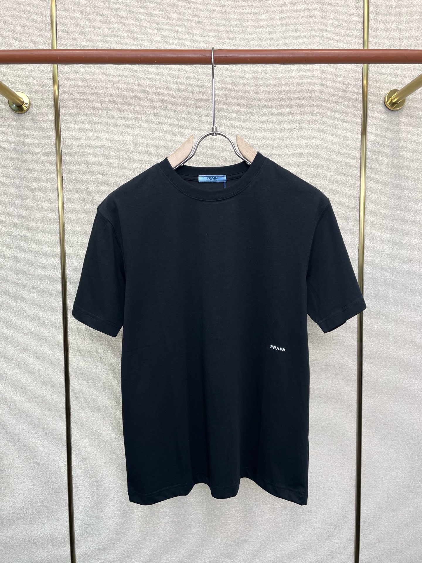 。Prada普拉达💥砸锅卖铁都要上的新款新款原单男士休闲短袖 高端定制 高端版本 时尚百搭爆款⚠️⚠️✨