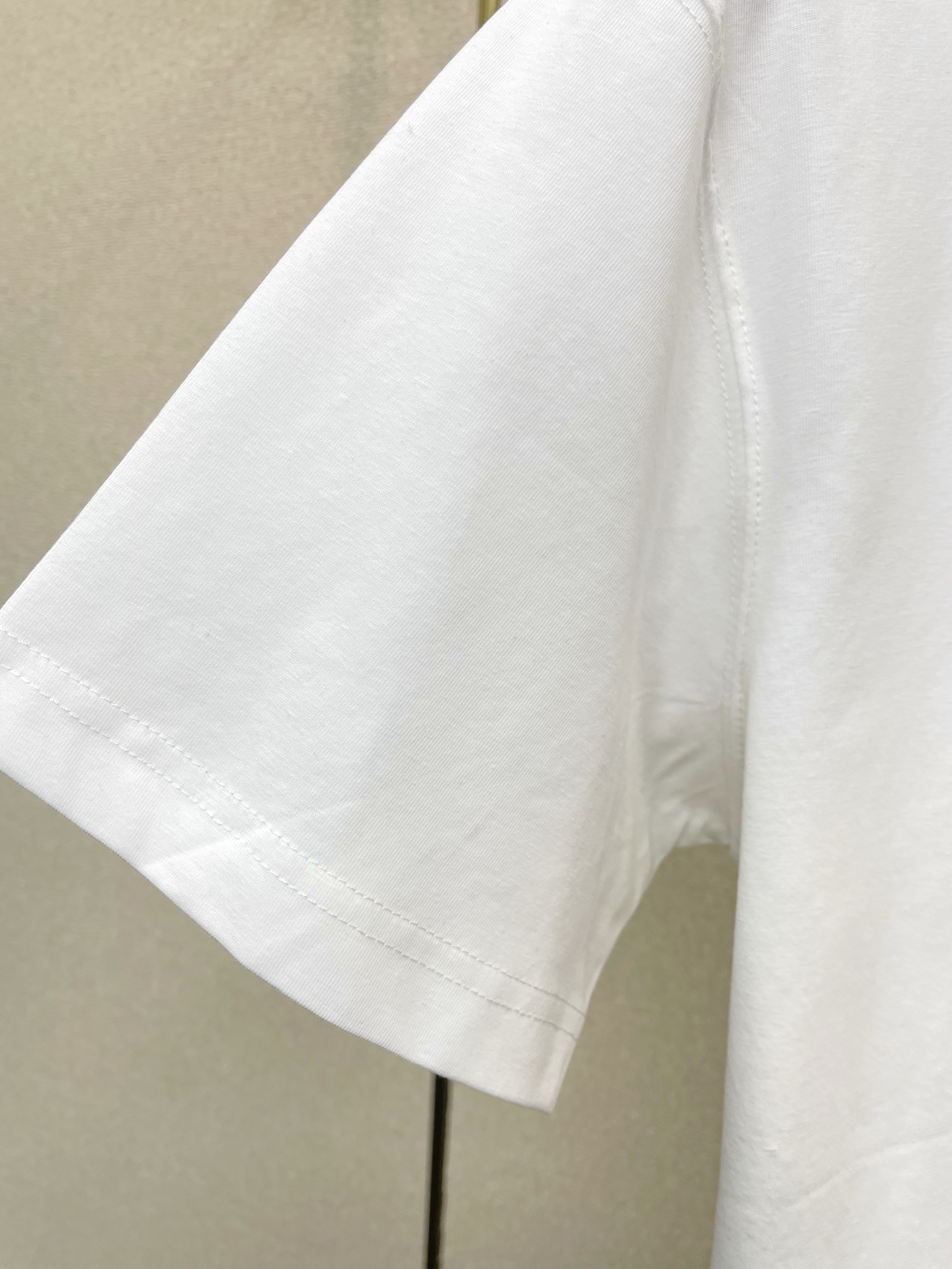 。Prada普拉达💥砸锅卖铁都要上的新款新款原单男士休闲短袖 高端定制 高端版本 时尚百搭爆款⚠️⚠️✨