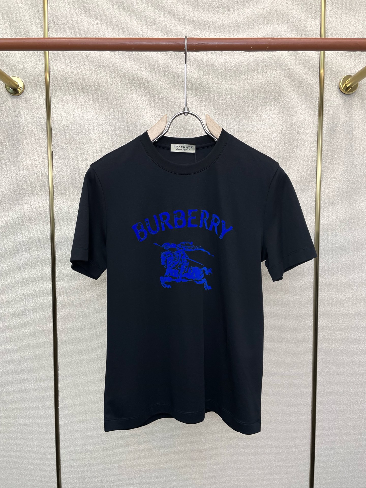 。Burberry巴宝莉💥砸锅卖铁都要上的新款新款原单男士休闲短袖 高端定制 高端版本 时尚百搭爆款⚠️