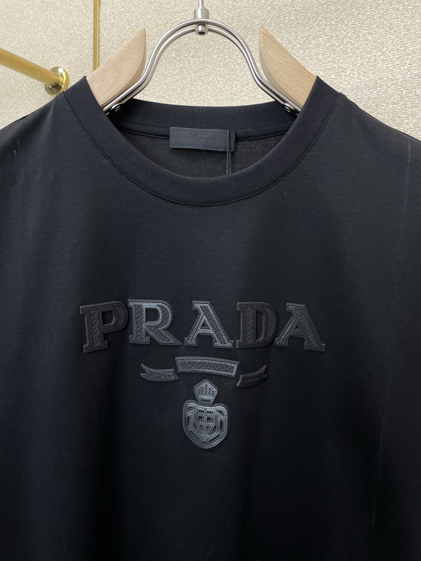 。Prada普拉达💥砸锅卖铁都要上的新款新款原单男士休闲短袖 高端定制 高端版本 时尚百搭爆款⚠️⚠️✨