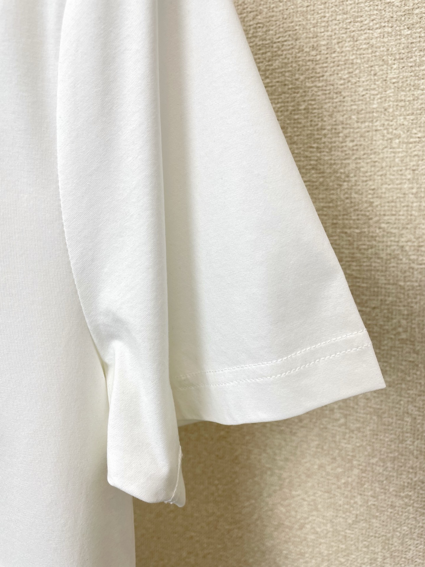 。FENDI芬迪💥砸锅卖铁都要上的新款新款原单男士休闲短袖 高端定制 高端版本 时尚百搭爆款⚠️⚠️✨✨