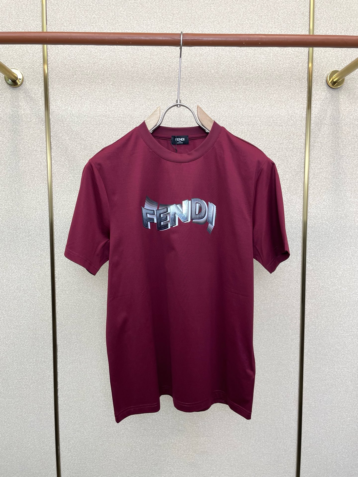 。FENDI芬迪💥砸锅卖铁都要上的新款新款原单男士休闲短袖 高端定制 高端版本 时尚百搭爆款⚠️⚠️✨✨