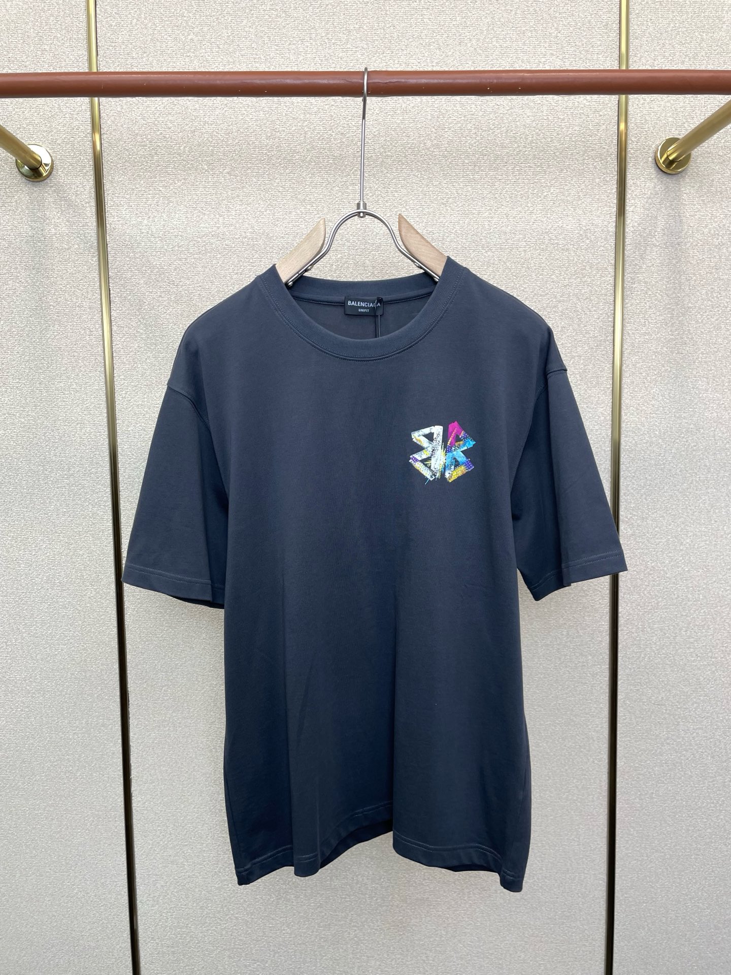 。Balenciaga巴黎世家💥砸锅卖铁都要上的新款新款原单男士休闲短袖 高端定制 高端版本 时尚百搭爆