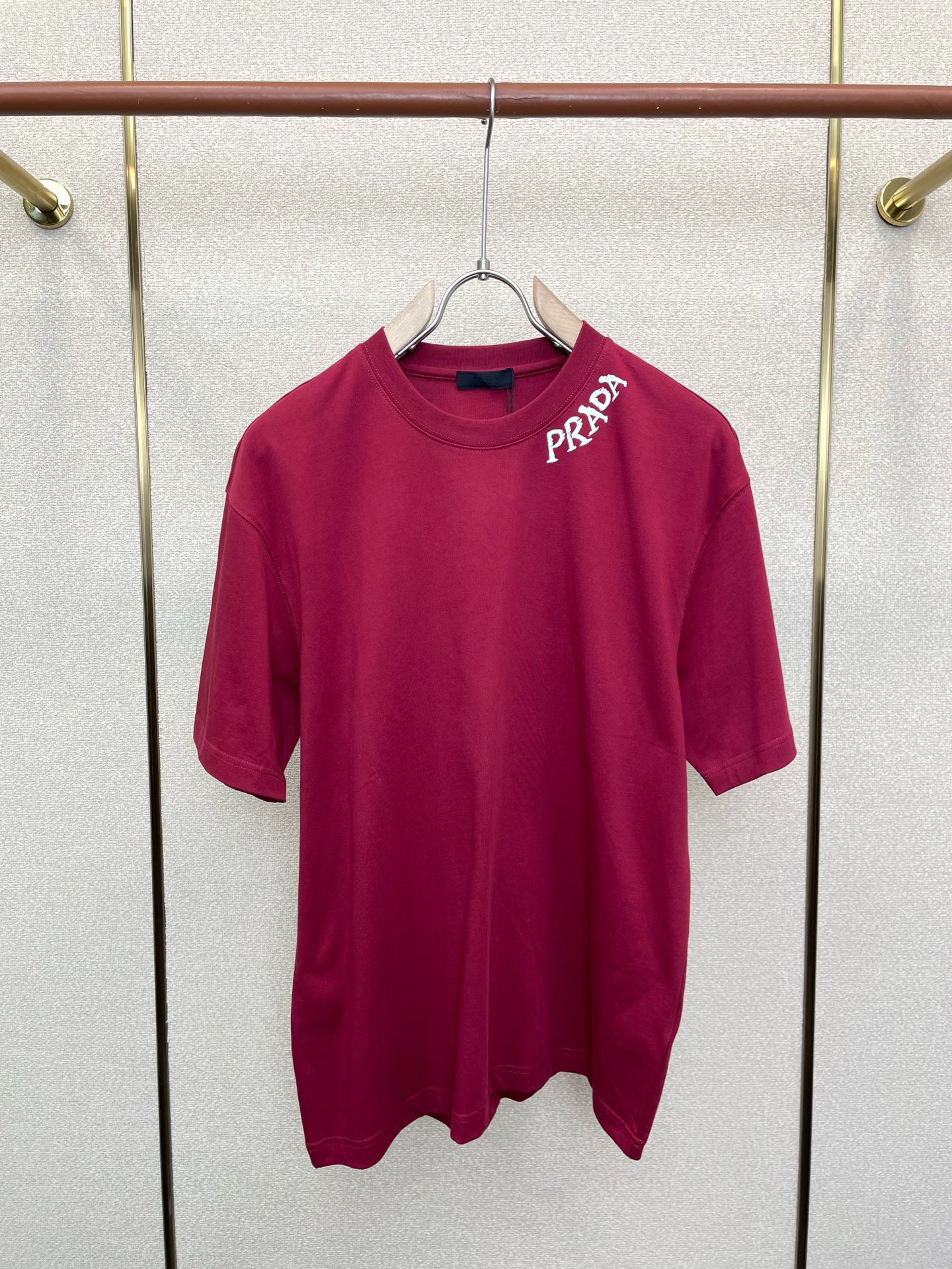 。Prada普拉达💥砸锅卖铁都要上的新款新款原单男士休闲短袖 高端定制 高端版本 时尚百搭爆款⚠️⚠️✨