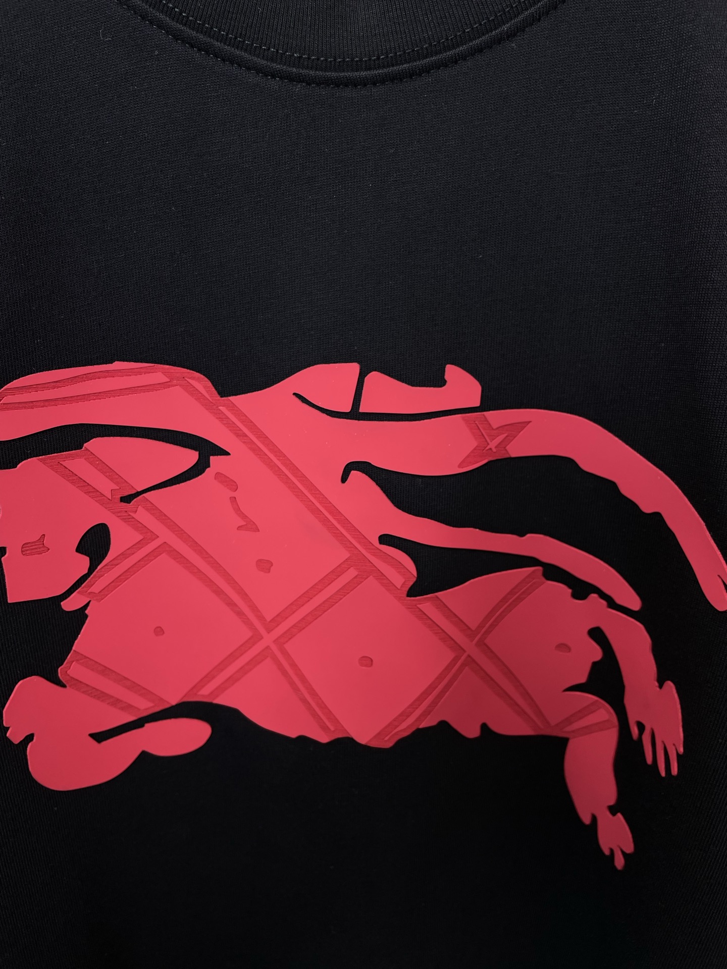 。Burberry巴宝莉💥砸锅卖铁都要上的新款新款原单男士休闲短袖 高端定制 高端版本 时尚百搭爆款⚠️