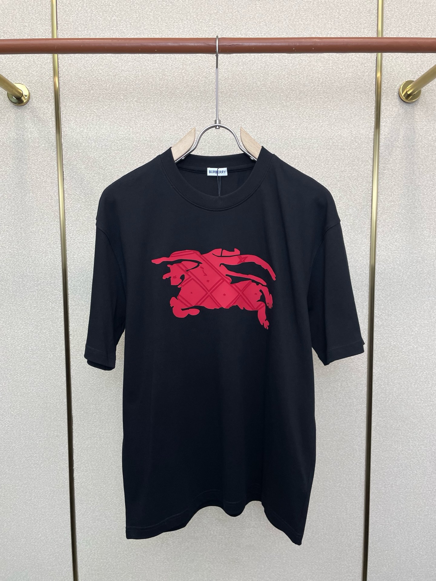 。Burberry巴宝莉💥砸锅卖铁都要上的新款新款原单男士休闲短袖 高端定制 高端版本 时尚百搭爆款⚠️