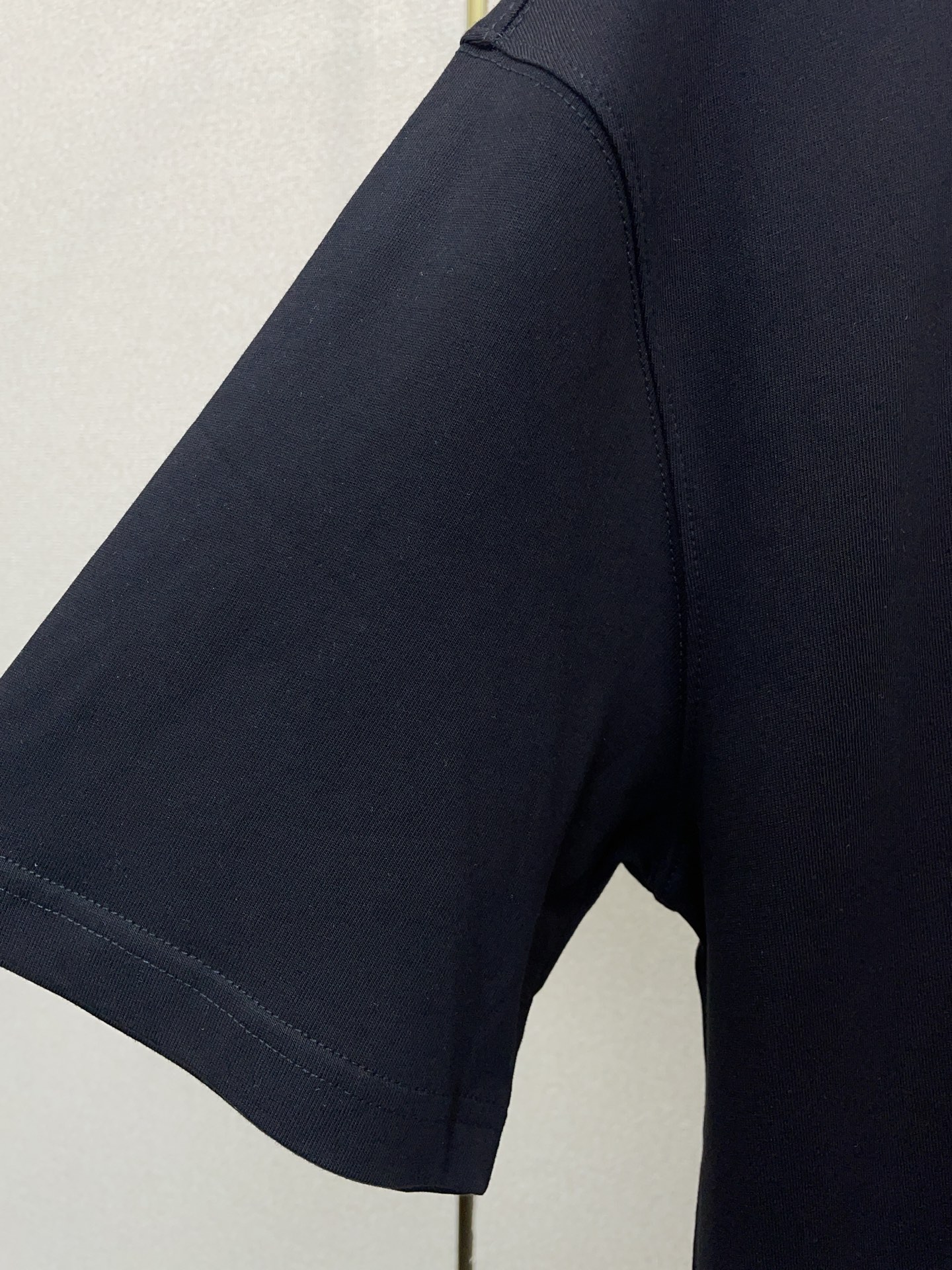 。Burberry巴宝莉💥砸锅卖铁都要上的新款新款原单男士休闲短袖 高端定制 高端版本 时尚百搭爆款⚠️