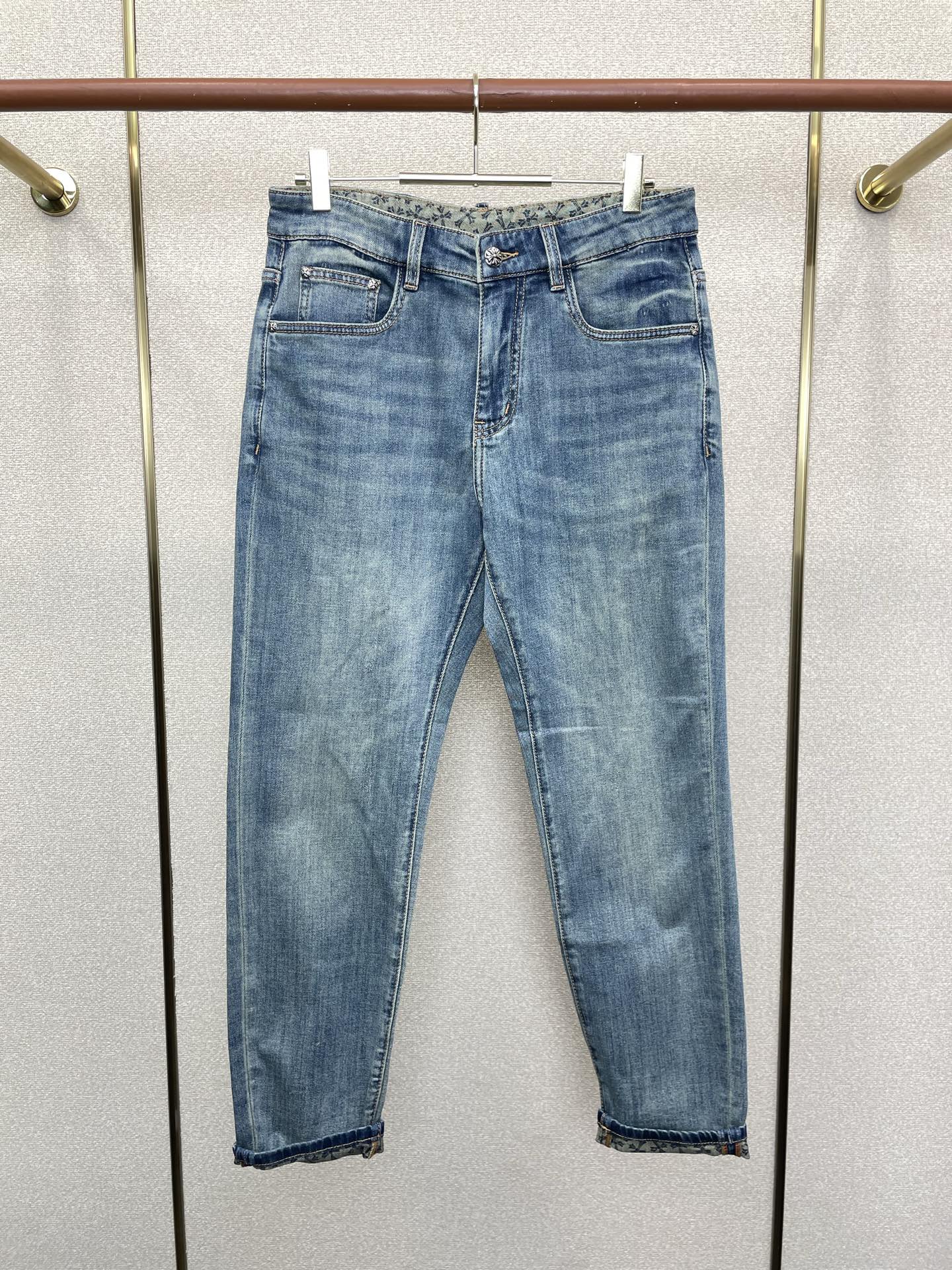 。Chrome hearts克罗心💥砸锅卖铁都要上的新款新款牛仔裤 高端版本！专柜定制面料 透气舒适度高