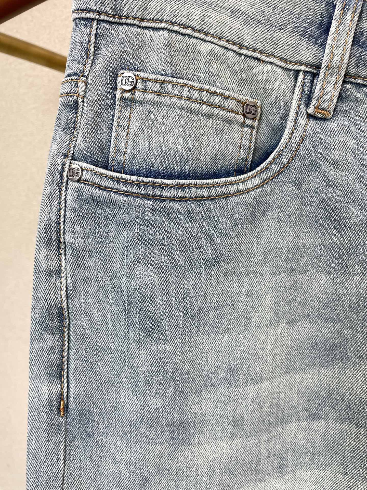 。Dolce&Gabbana杜嘉班纳💥砸锅卖铁都要上的新款新款牛仔裤 高端版本！专柜定制面料 透气舒适度