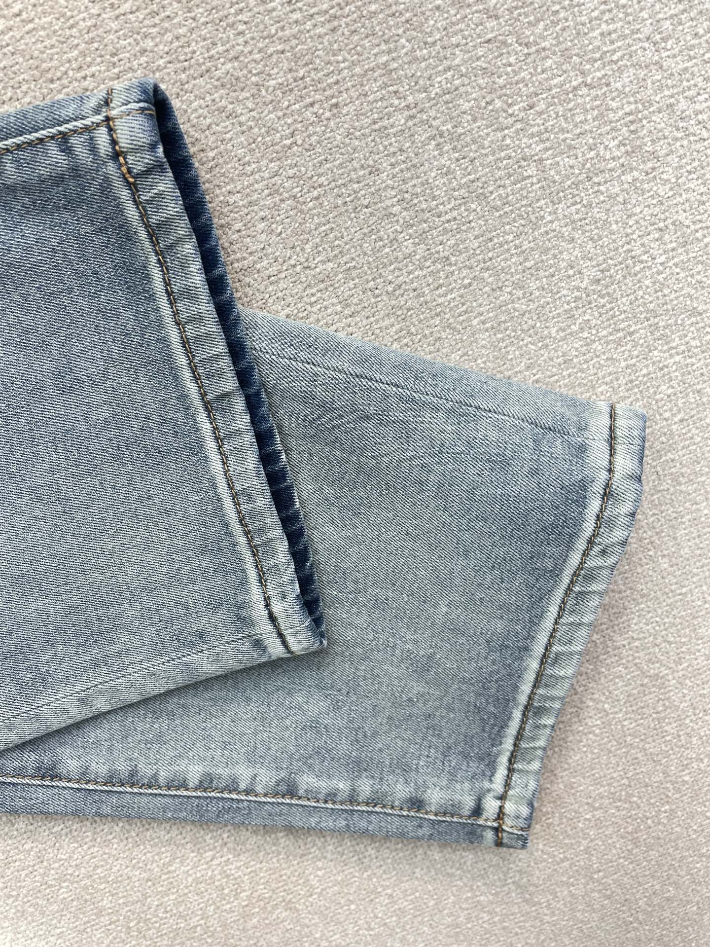 。Dolce&Gabbana杜嘉班纳💥砸锅卖铁都要上的新款新款牛仔裤 高端版本！专柜定制面料 透气舒适度