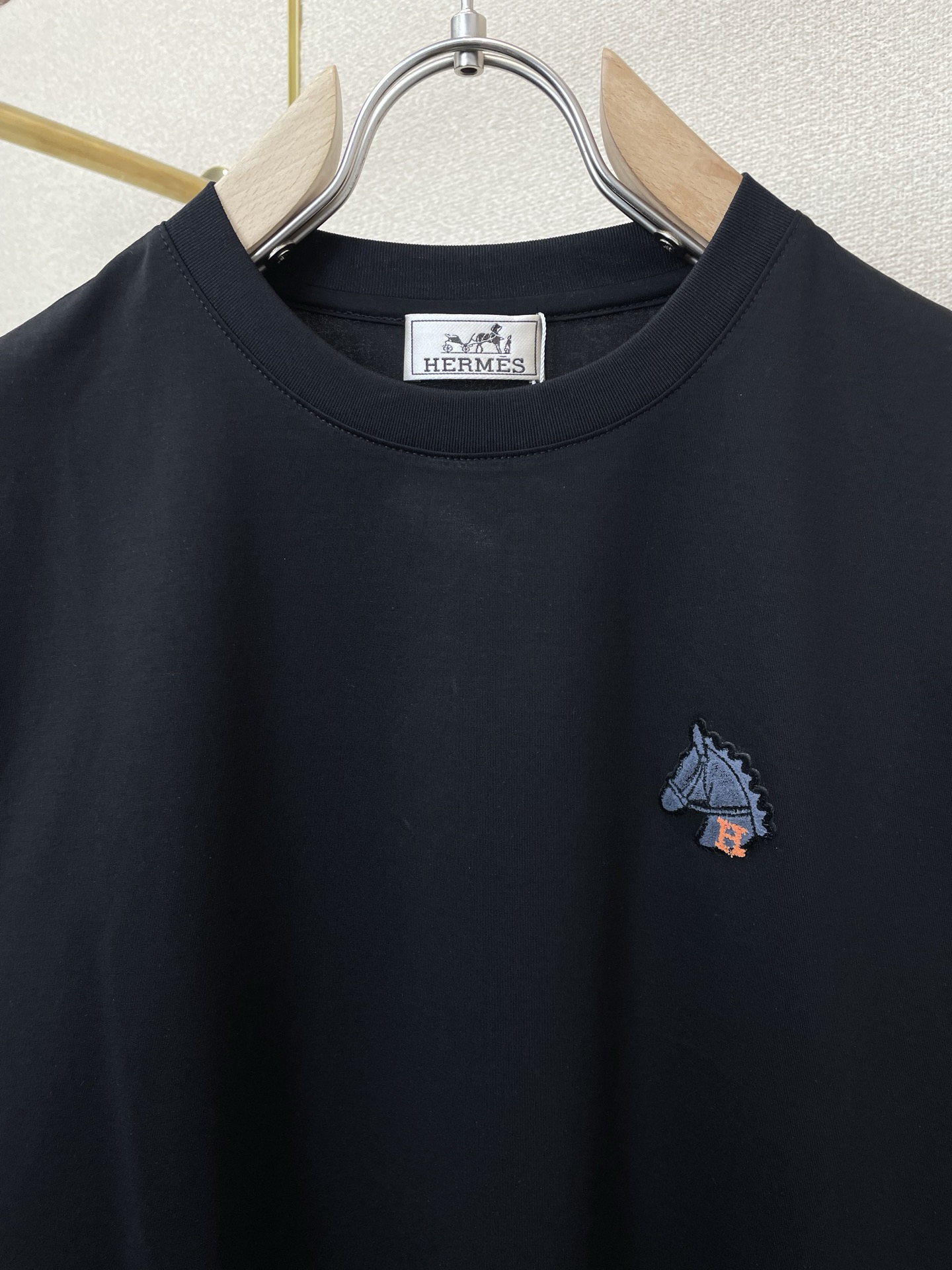 。Hermès爱马仕💥砸锅卖铁都要上的新款新款原单男士休闲短袖 高端定制 高端版本 时尚百搭爆款⚠️⚠️