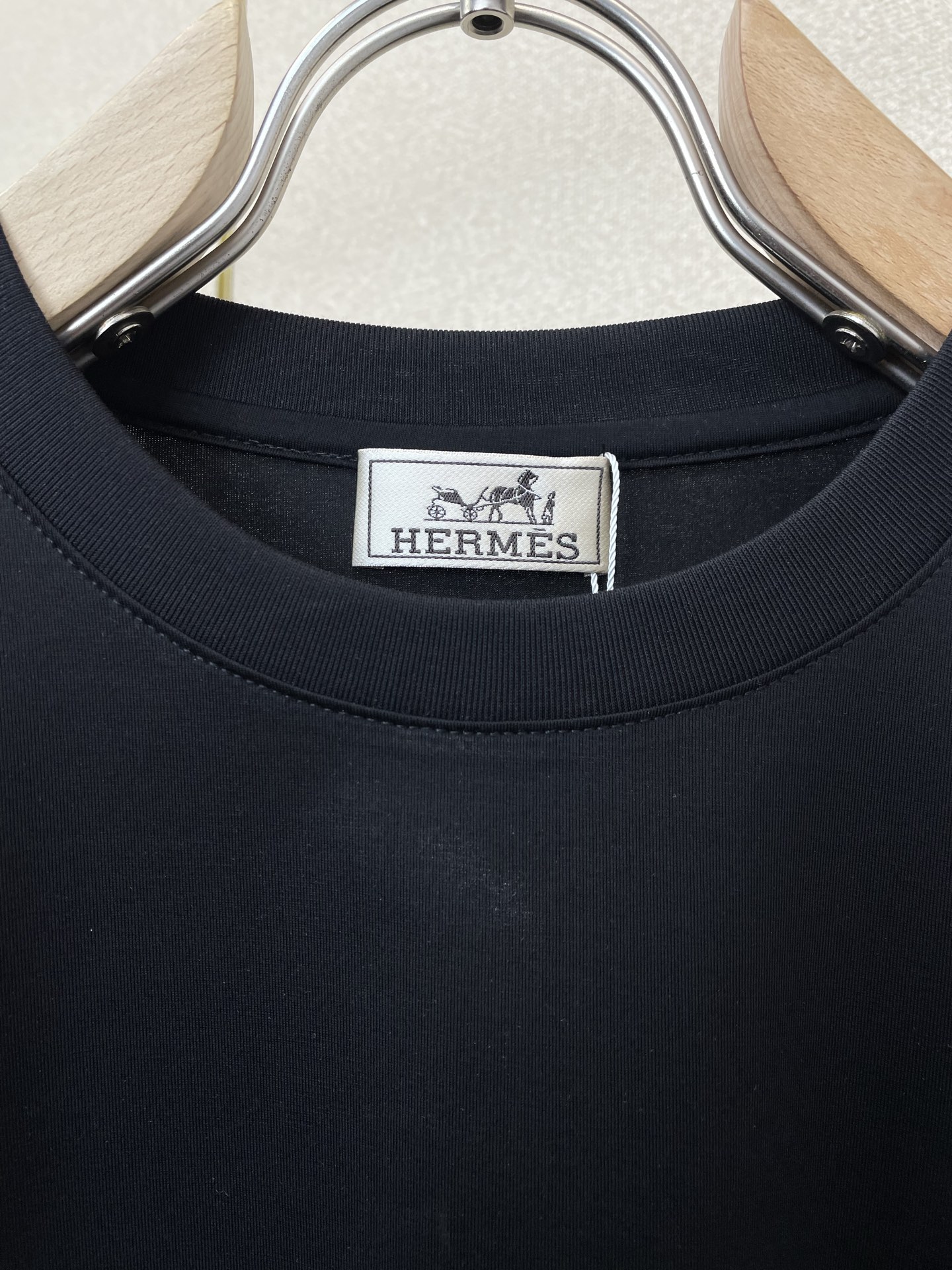 。Hermès爱马仕💥砸锅卖铁都要上的新款新款原单男士休闲短袖 高端定制 高端版本 时尚百搭爆款⚠️⚠️