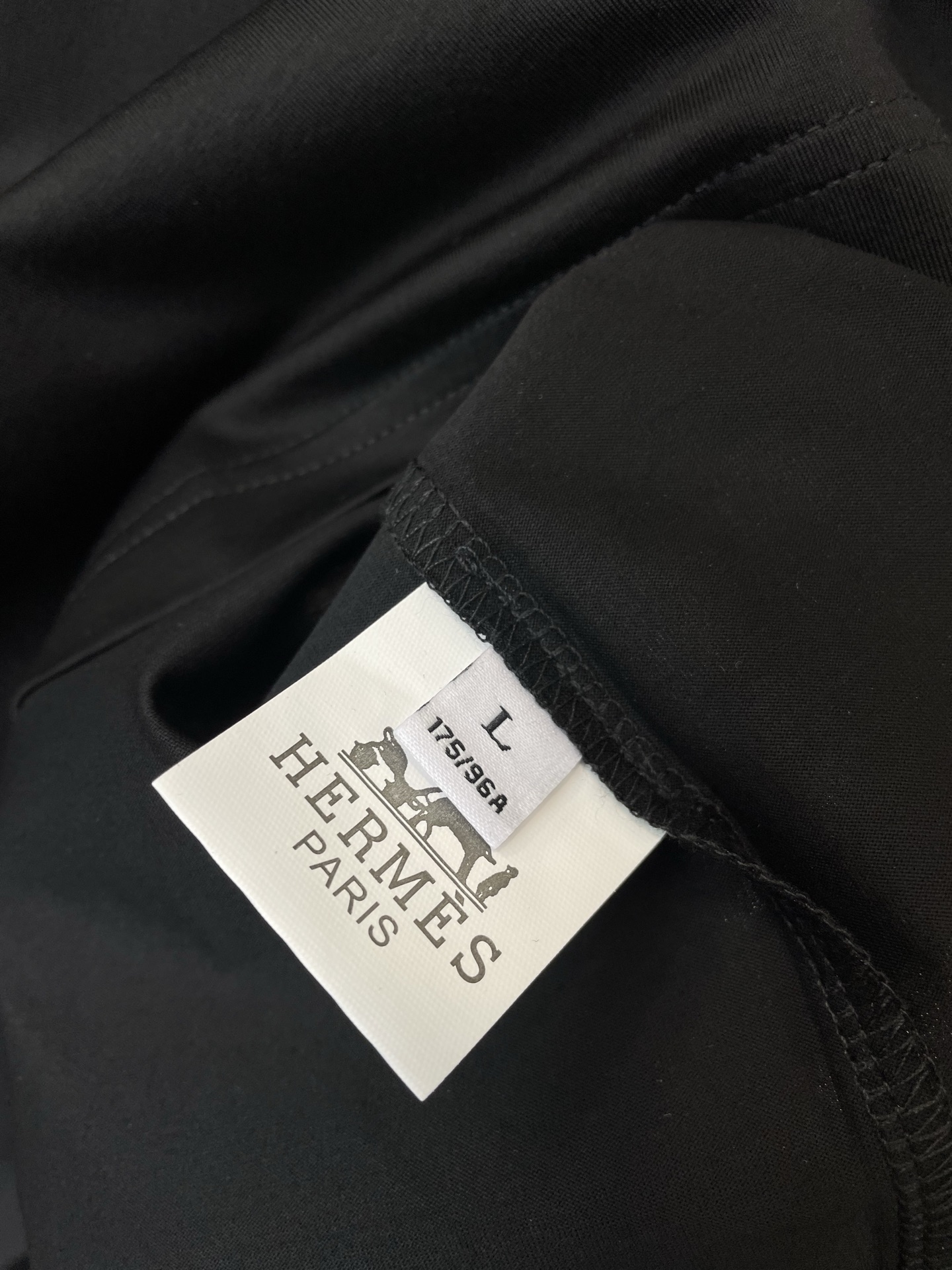 。Hermès爱马仕💥砸锅卖铁都要上的新款新款原单男士休闲短袖 高端定制 高端版本 时尚百搭爆款⚠️⚠️