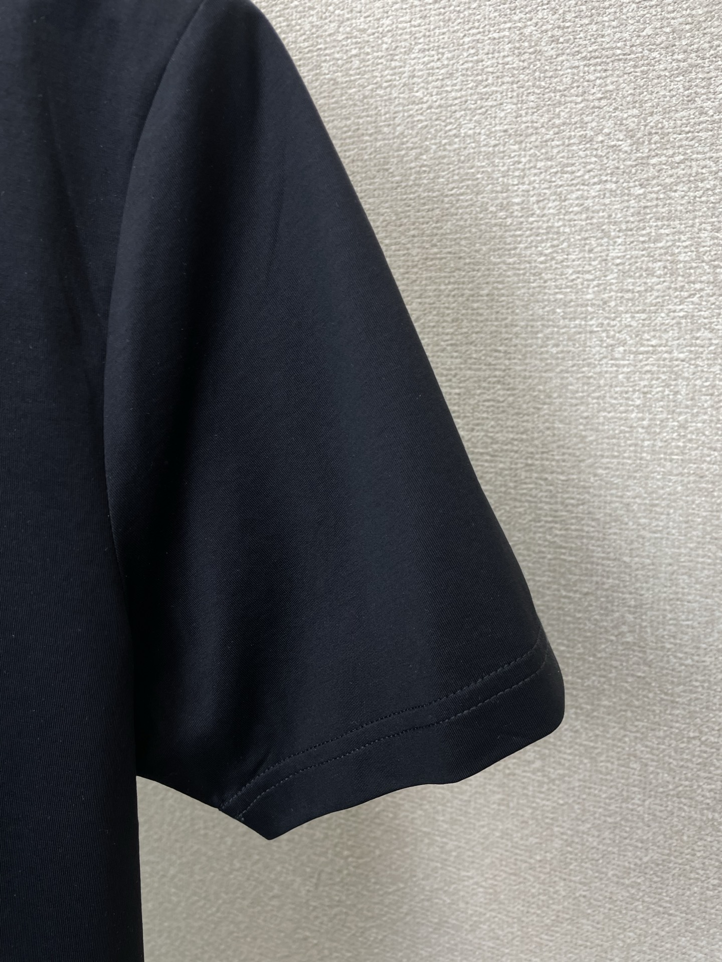 。Hermès爱马仕💥砸锅卖铁都要上的新款新款原单男士休闲短袖 高端定制 高端版本 时尚百搭爆款⚠️⚠️