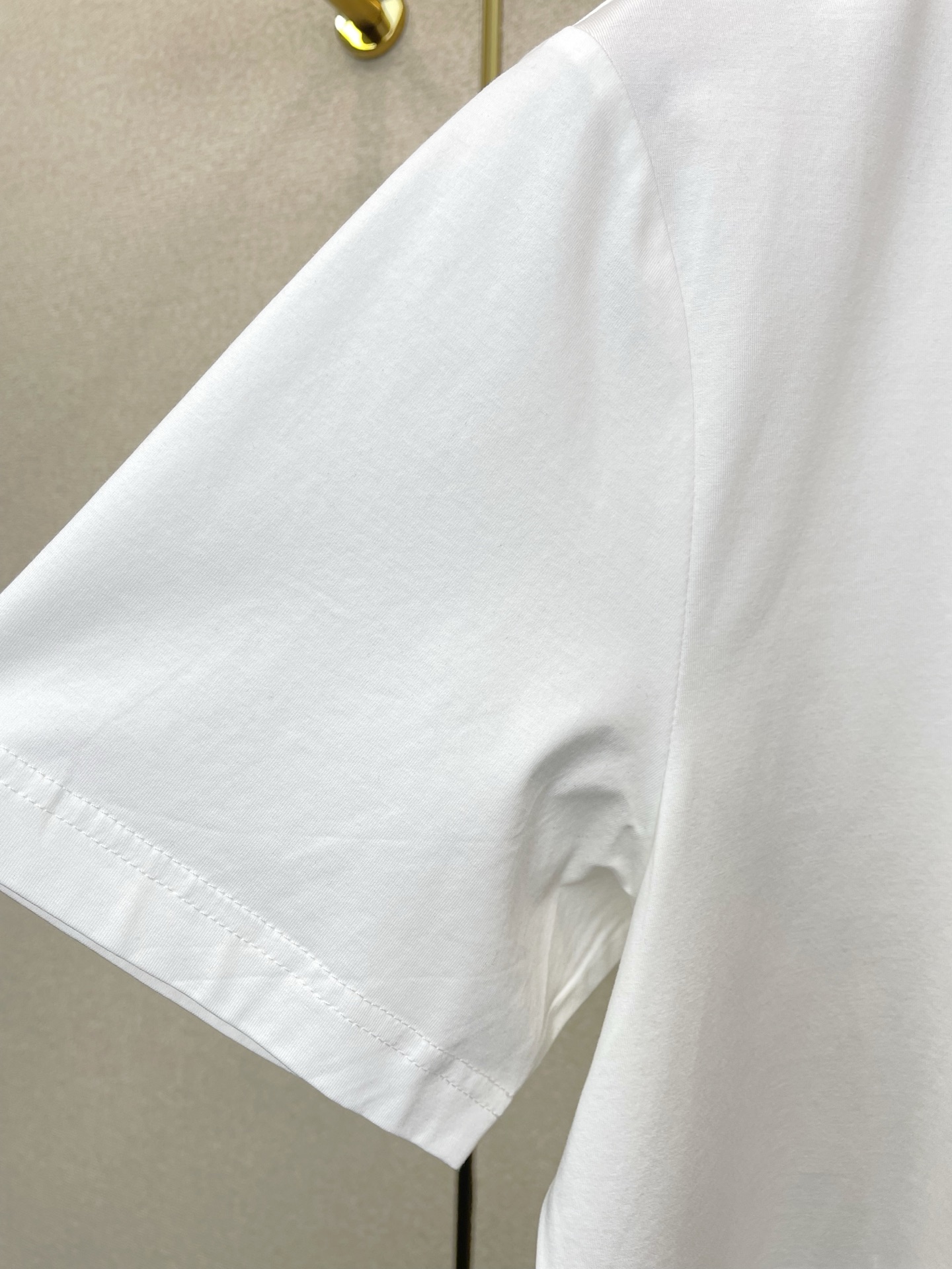 。LOEWE罗意威💥砸锅卖铁都要上的新款新款原单男士休闲短袖 高端定制 高端版本 时尚百搭爆款⚠️⚠️✨