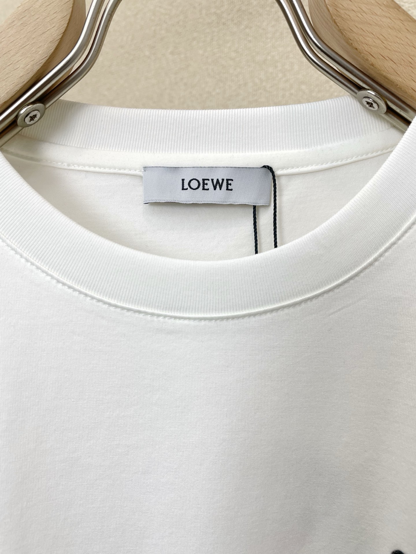 。LOEWE罗意威💥砸锅卖铁都要上的新款新款原单男士休闲短袖 高端定制 高端版本 时尚百搭爆款⚠️⚠️✨