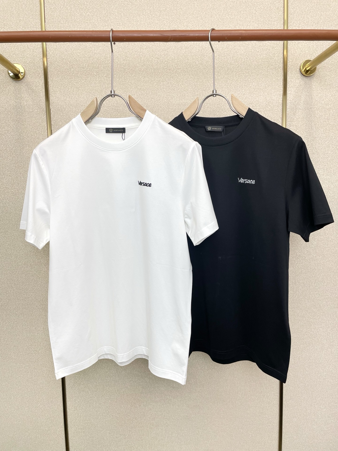 。VERSACE范思哲💥独家专供新款原单男士休闲短袖 高端定制 高端版本 时尚百搭爆款⚠️⚠️✨✨进口面