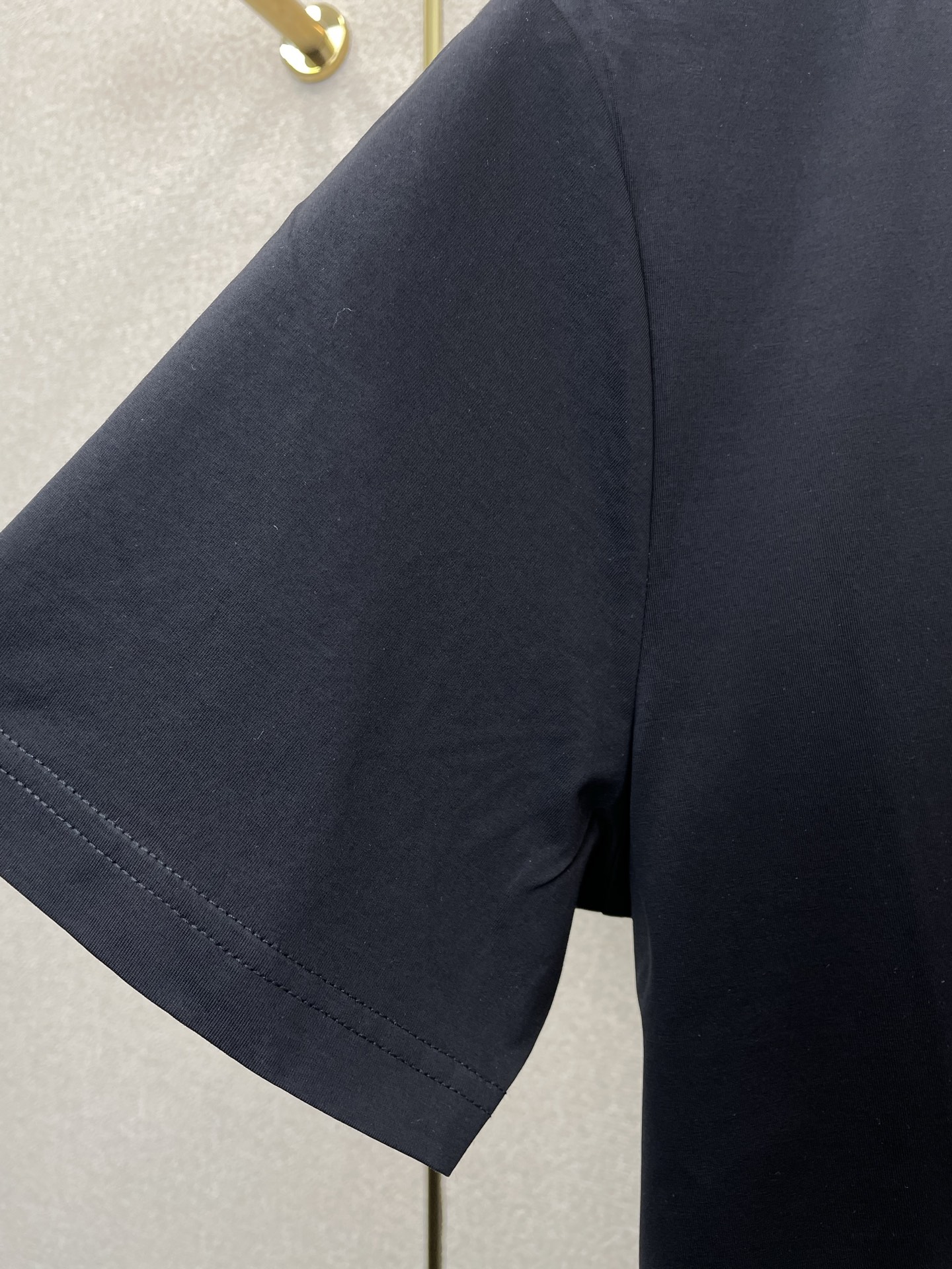 。FENDI芬迪💥独家专供新款原单男士休闲短袖 高端定制 高端版本 时尚百搭爆款⚠️⚠️✨✨进口面料 手