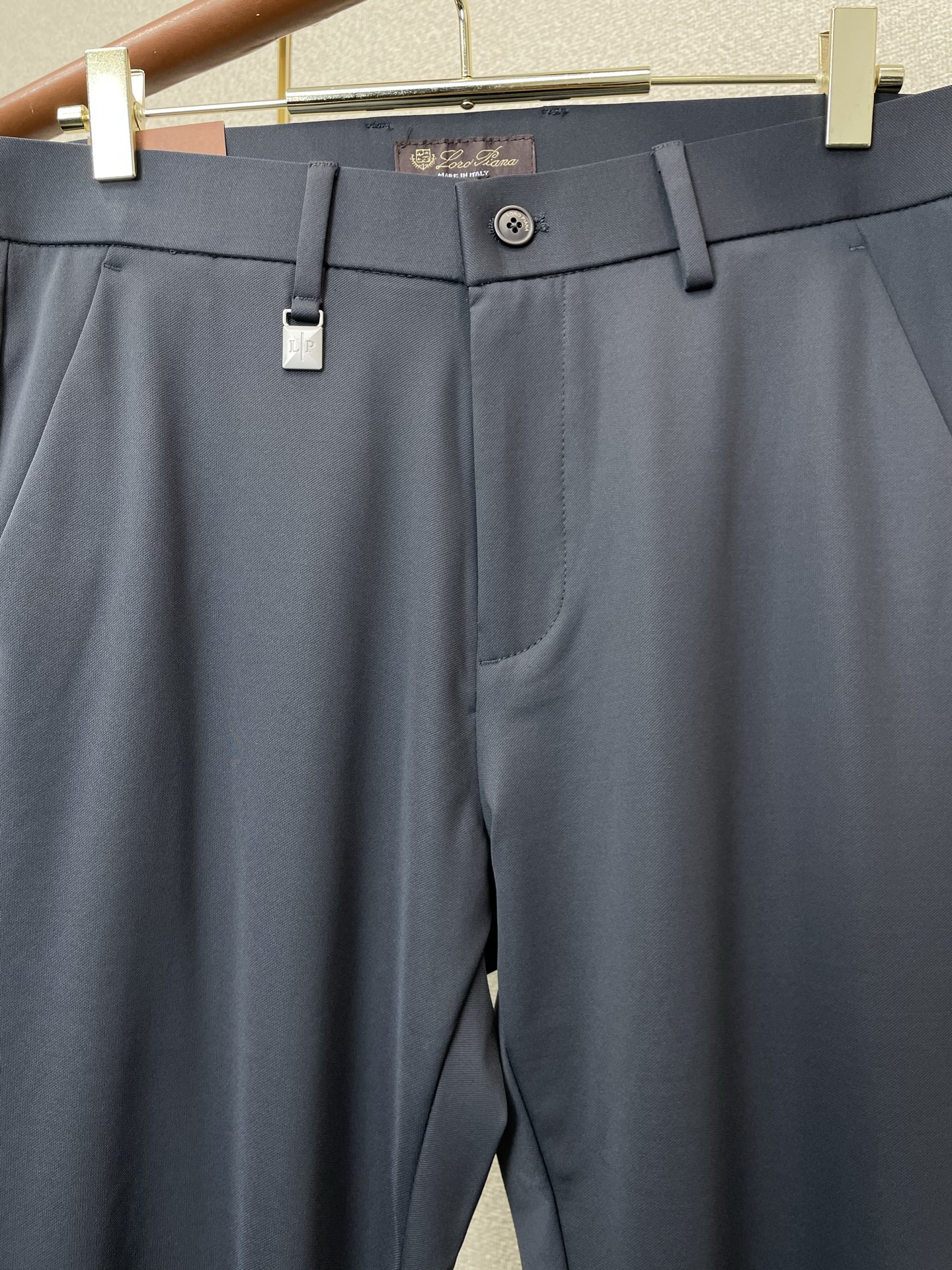 。Loro Piana-Loro Piana诺悠翩雅💥砸锅卖铁都要上的新款新款休闲裤 高端版本！专柜定制