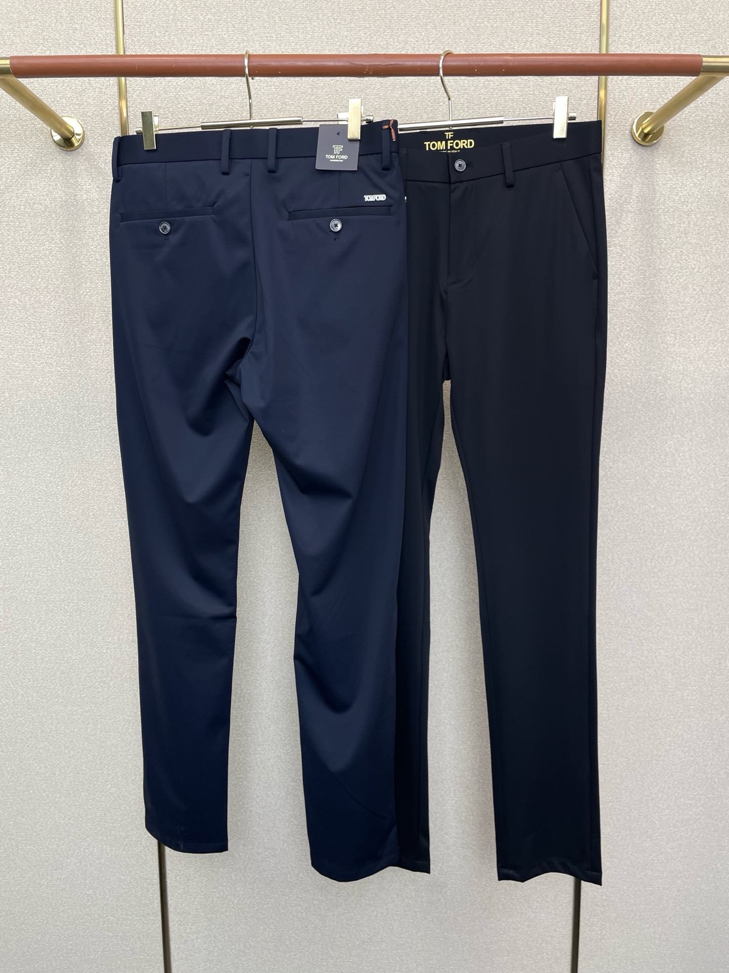 。TOM FORD汤姆福特💥砸锅卖铁都要上的新款新款休闲裤 高端版本！专柜定制面料 透气舒适度高，细节无