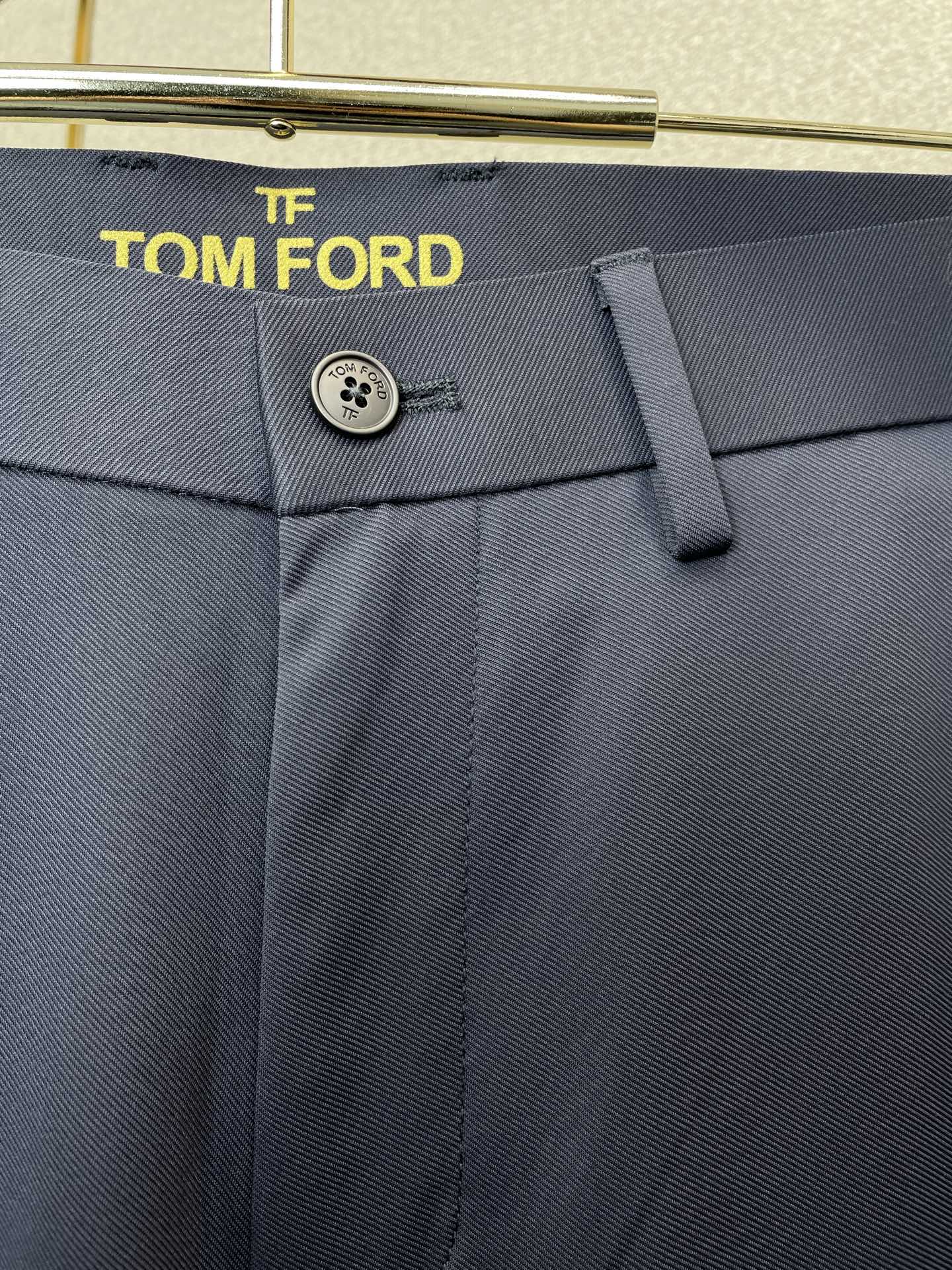 。TOM FORD汤姆福特💥砸锅卖铁都要上的新款新款休闲裤 高端版本！专柜定制面料 透气舒适度高，细节无