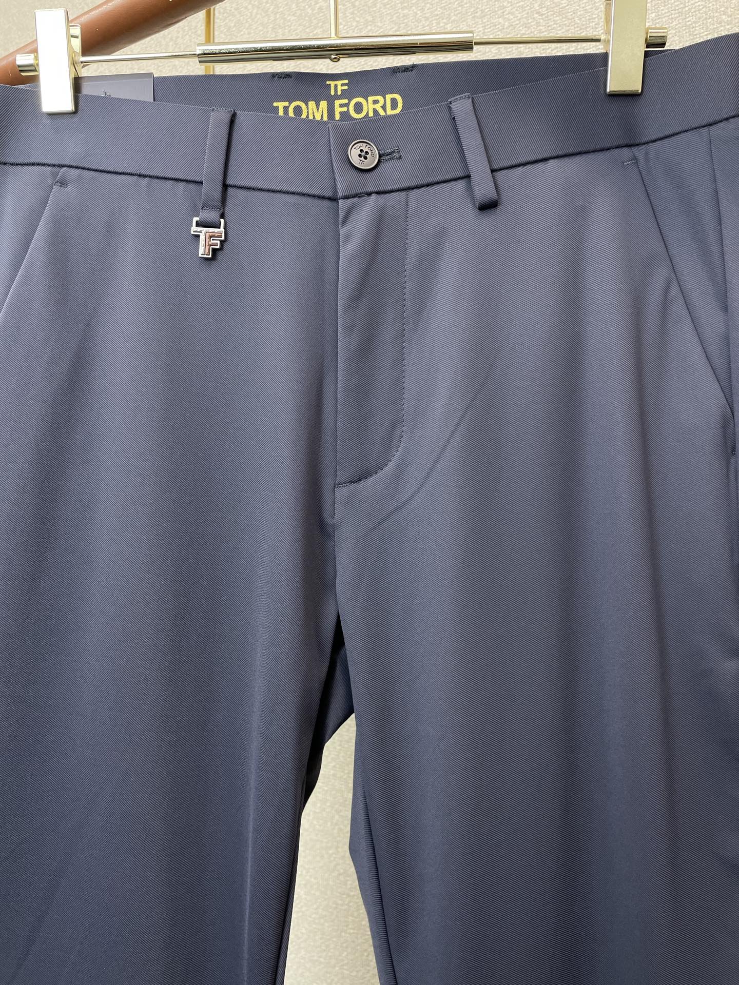。TOM FORD汤姆福特💥砸锅卖铁都要上的新款新款休闲裤 高端版本！专柜定制面料 透气舒适度高，细节无