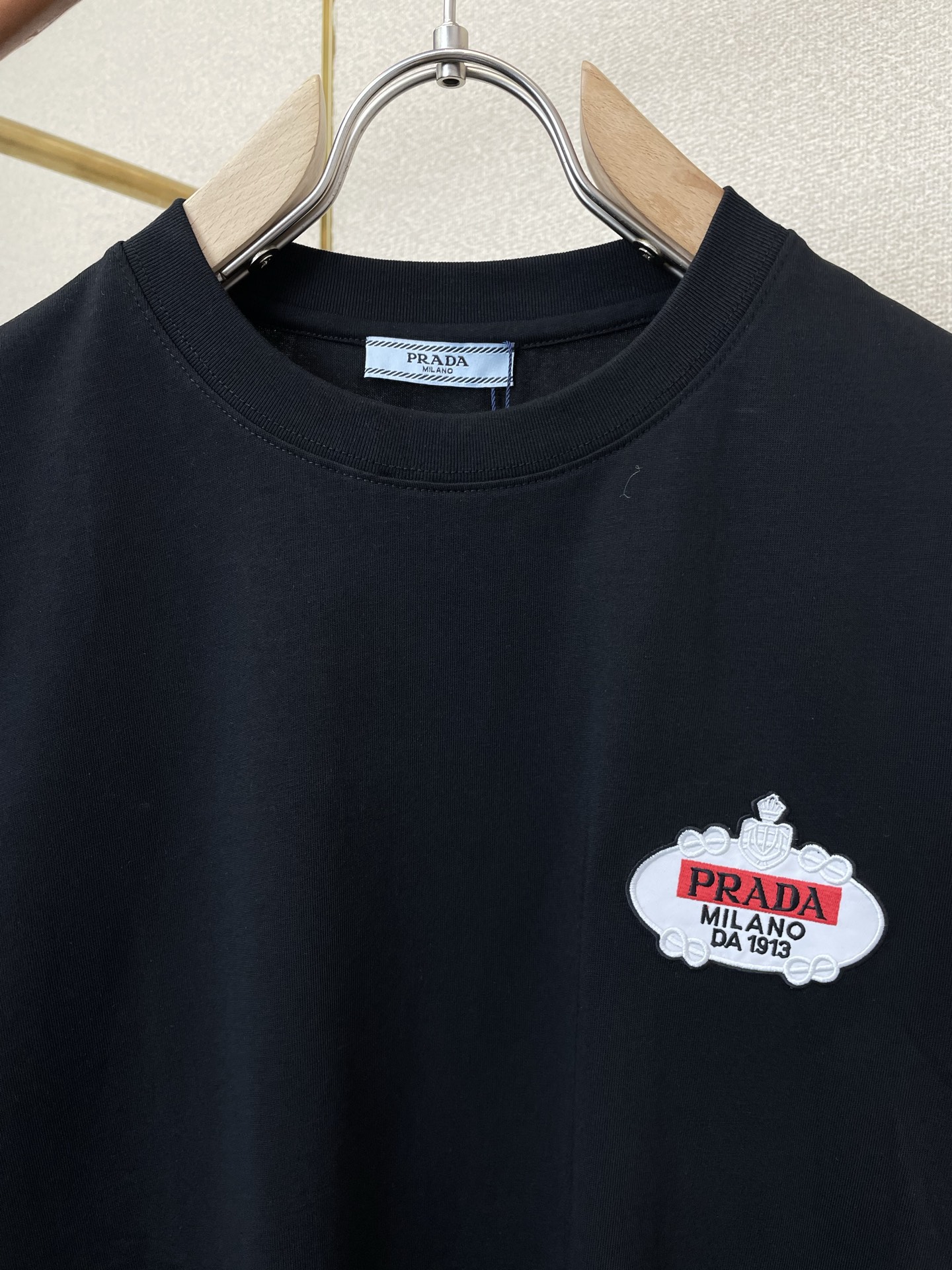 。Prada普拉达💥砸锅卖铁都要上的新款新款原单男士休闲短袖 高端定制 高端版本 时尚百搭爆款⚠️⚠️✨