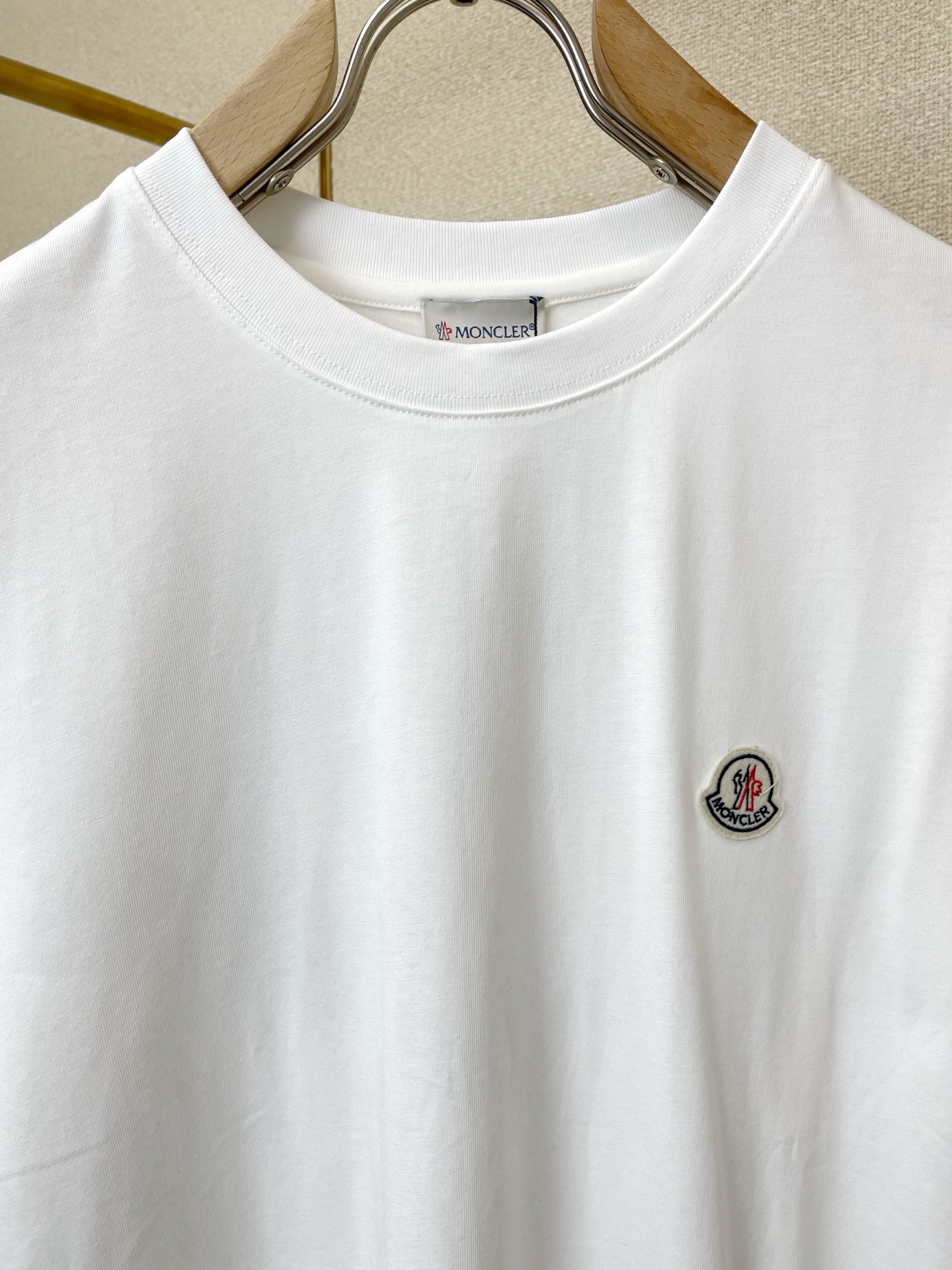 。Moncler蒙口💥砸锅卖铁都要上的新款新款原单男士休闲短袖 高端定制 高端版本 时尚百搭爆款⚠️⚠️