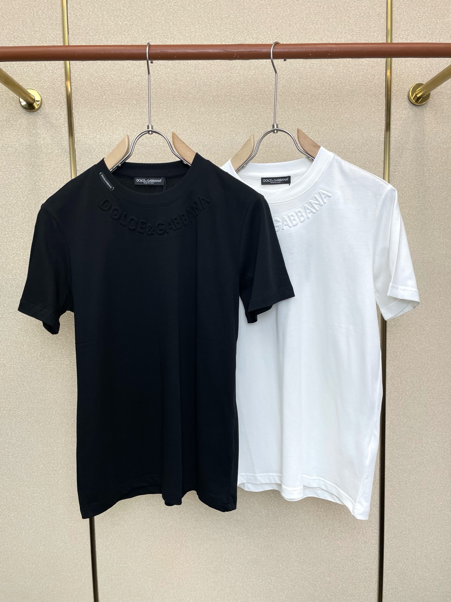 。Dolce&Gabbana杜嘉班纳💥砸锅卖铁都要上的新款新款原单男士休闲短袖 高端定制 高端版本 时尚