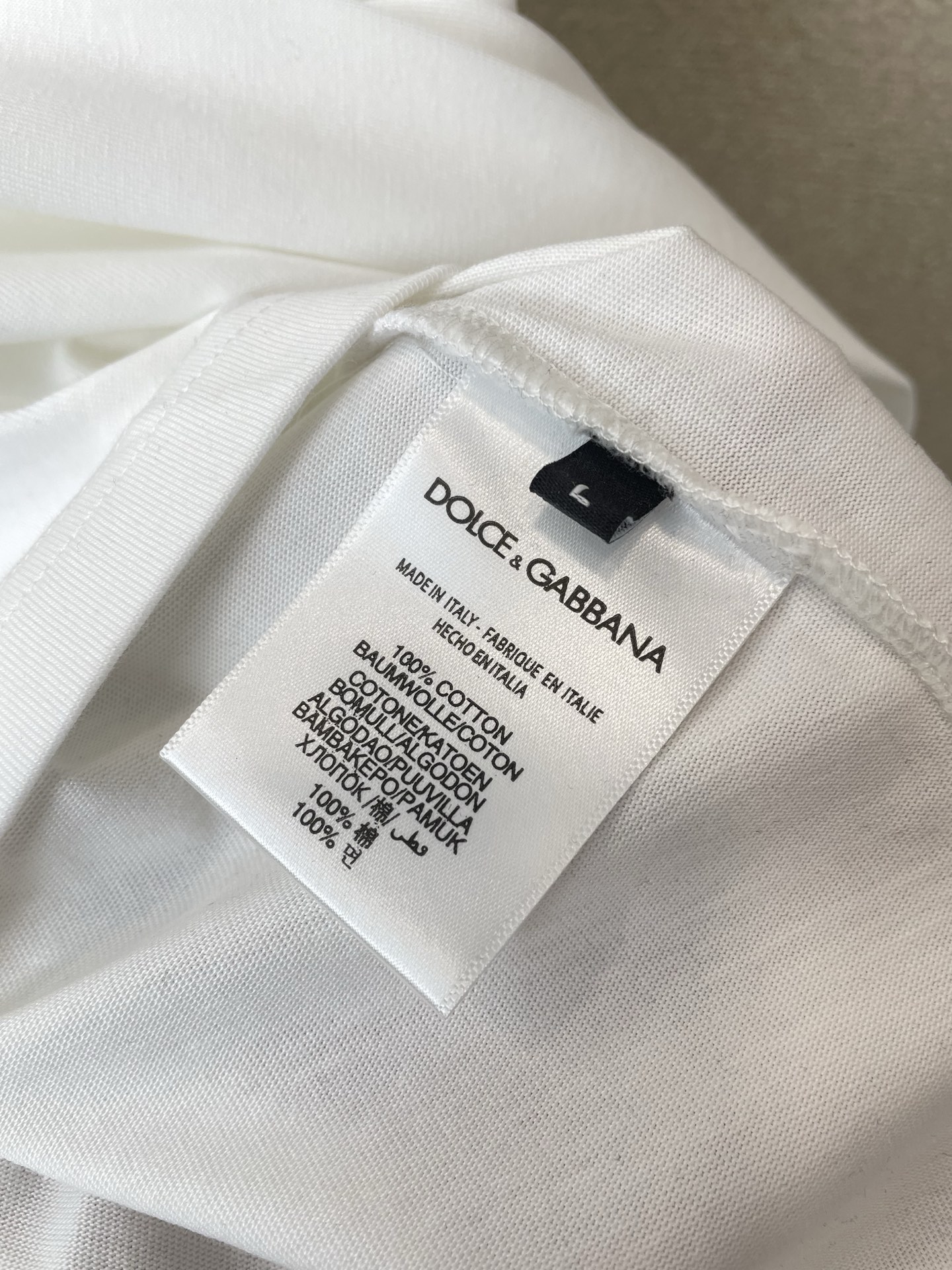 。Dolce&Gabbana杜嘉班纳💥砸锅卖铁都要上的新款新款原单男士休闲短袖 高端定制 高端版本 时尚