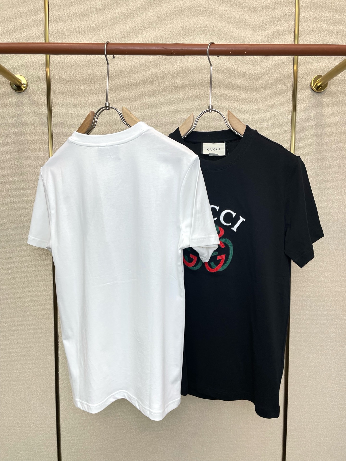 。Gucci古驰💥砸锅卖铁都要上的新款新款原单男士休闲短袖 高端定制 高端版本 时尚百搭爆款⚠️⚠️✨✨