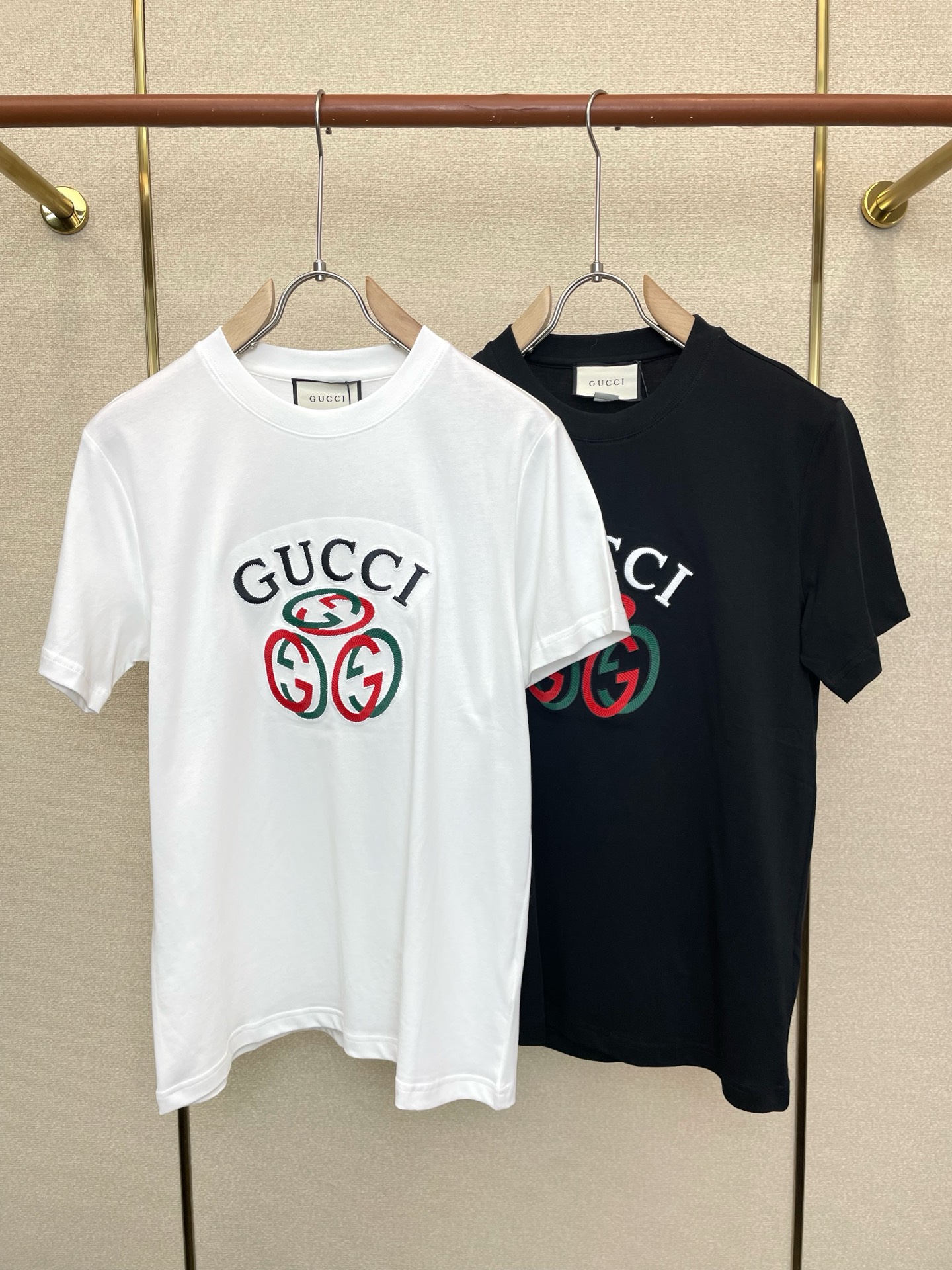 。Gucci古驰💥砸锅卖铁都要上的新款新款原单男士休闲短袖 高端定制 高端版本 时尚百搭爆款⚠️⚠️✨✨