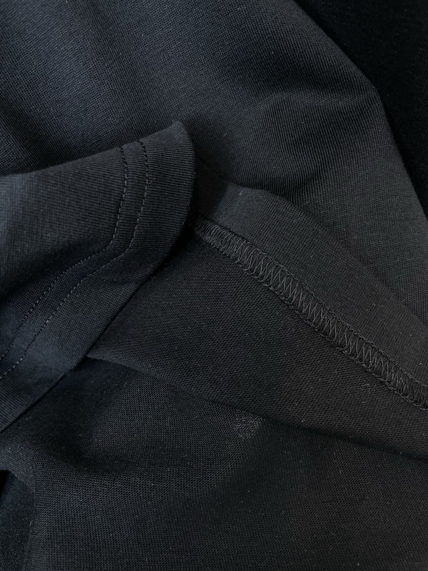 。Dior迪奥💥砸锅卖铁都要上的新款新款原单男士休闲短袖 高端定制 高端版本 时尚百搭爆款⚠️⚠️✨✨进