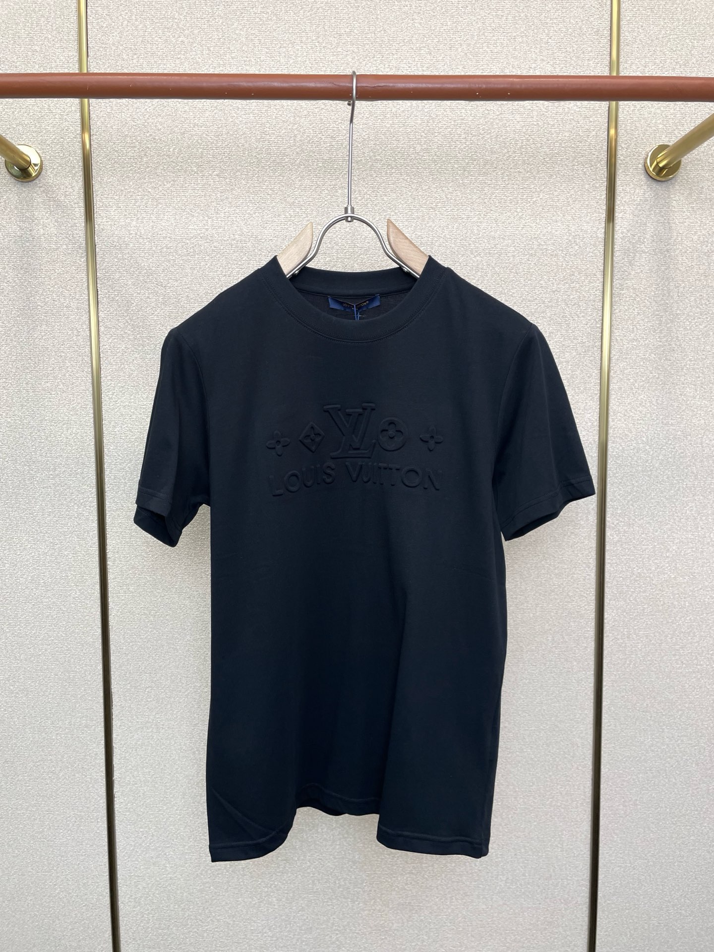 。Louis Vuitton路易威登💥砸锅卖铁都要上的新款新款原单男士休闲短袖 高端定制 高端版本 时尚