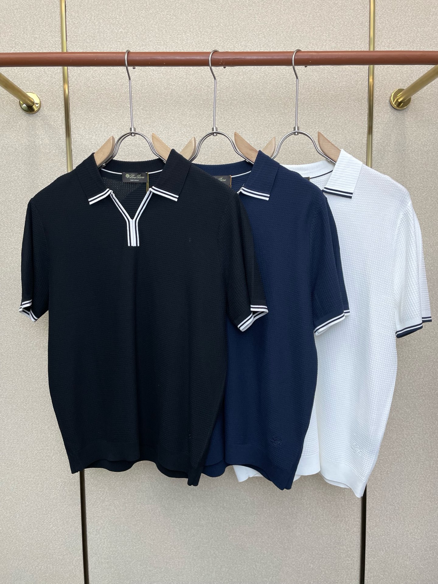 。Loro Piana-Loro Piana诺悠翩雅💥砸锅卖铁都要上的新款新款原单男士休闲短袖 高端定制