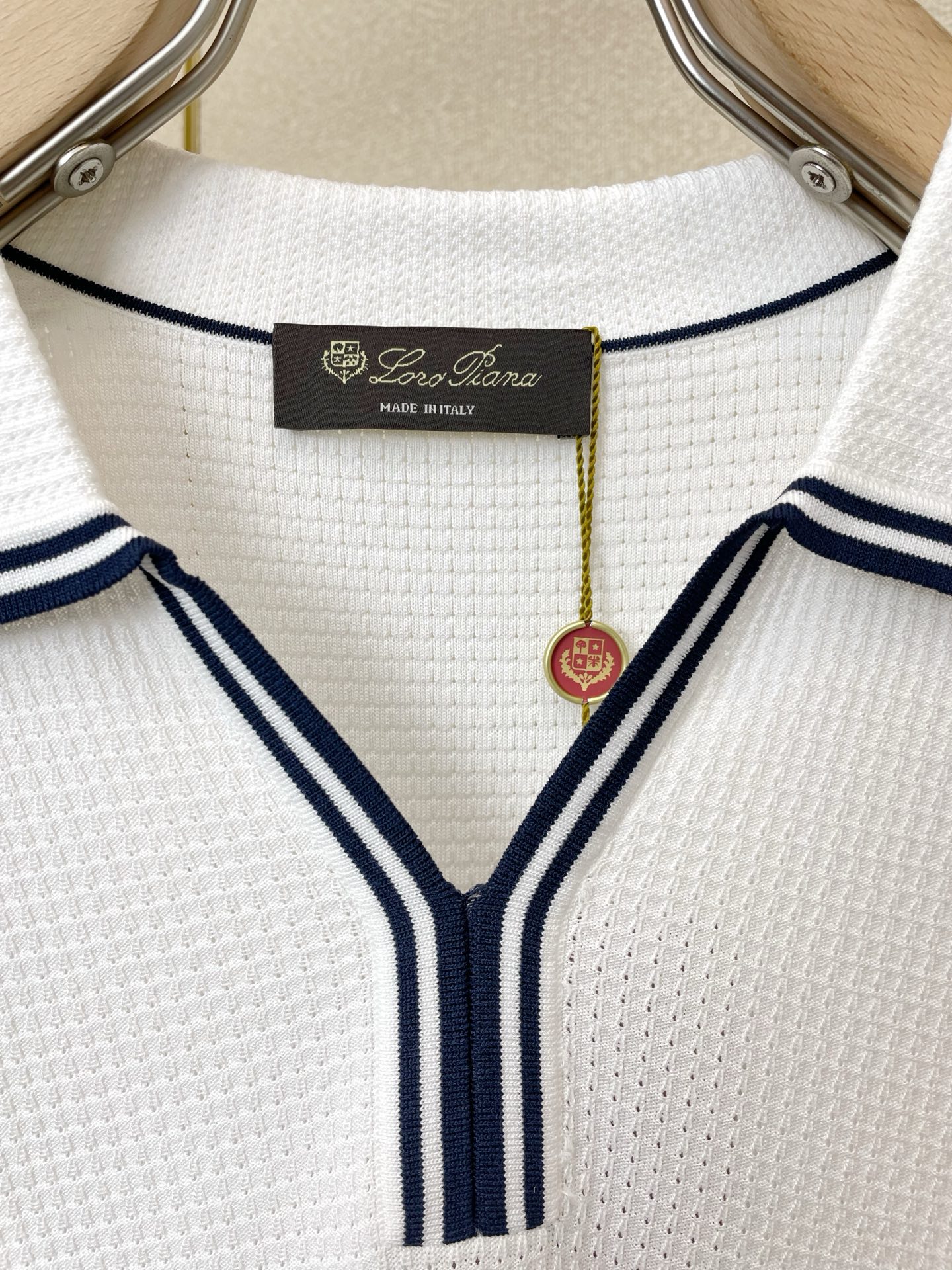 。Loro Piana-Loro Piana诺悠翩雅💥砸锅卖铁都要上的新款新款原单男士休闲短袖 高端定制