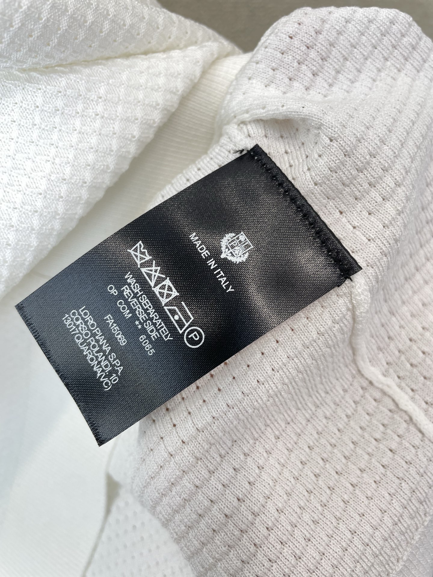 。Loro Piana-Loro Piana诺悠翩雅💥砸锅卖铁都要上的新款新款原单男士休闲短袖 高端定制