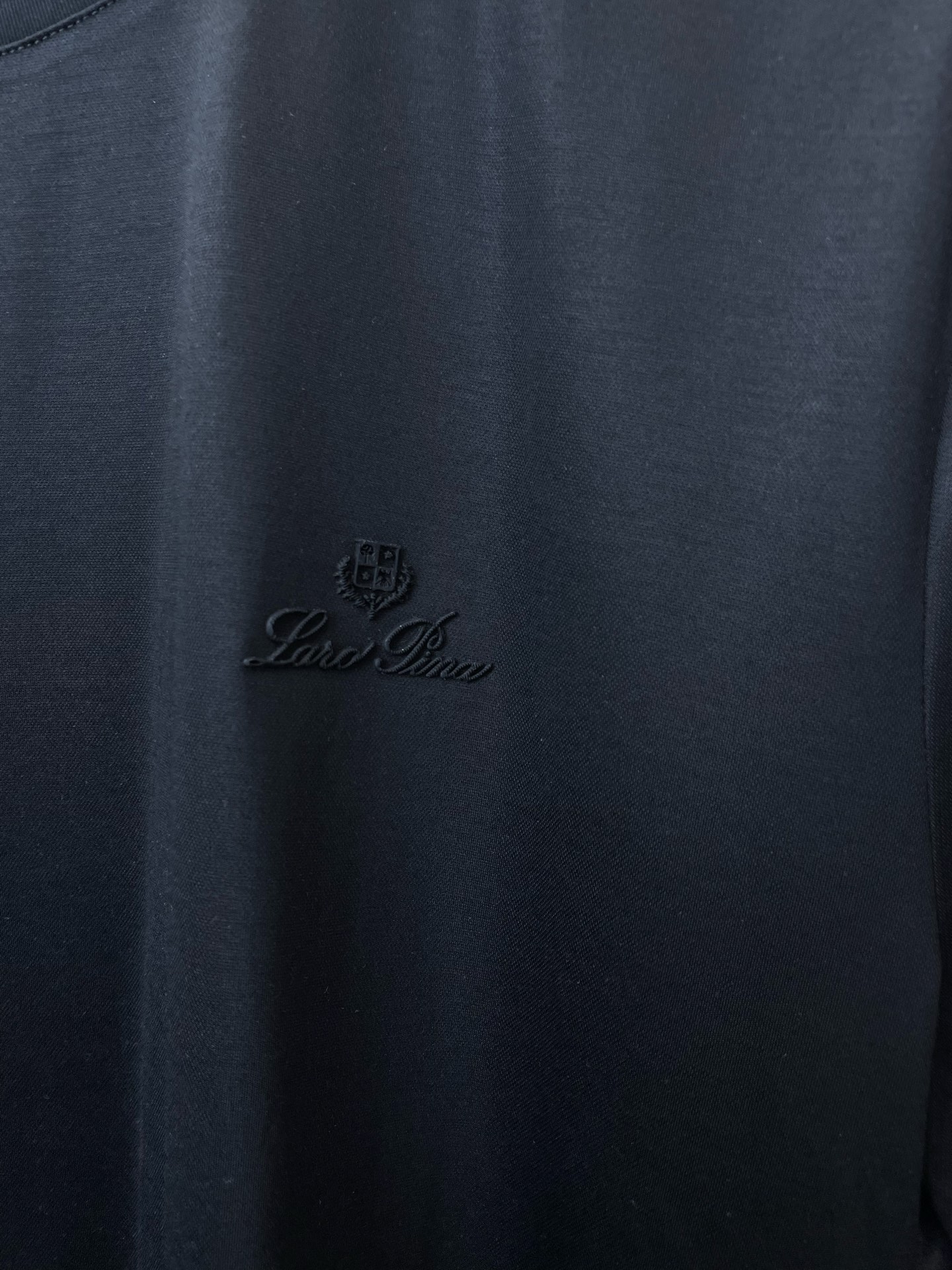 。Loro Piana-Loro Piana诺悠翩雅💥砸锅卖铁都要上的新款新款原单男士休闲短袖 高端定制