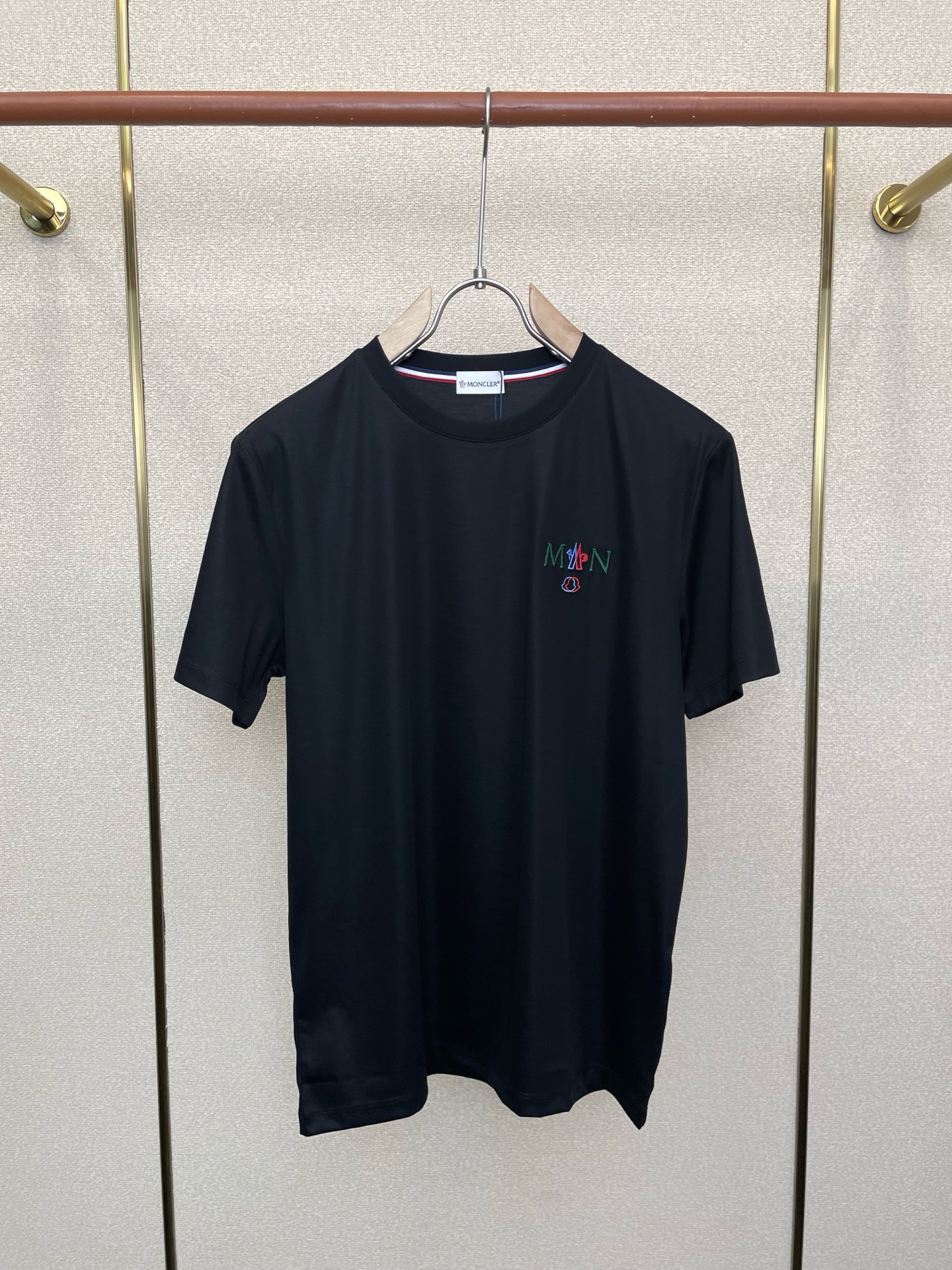 。Moncler蒙口💥砸锅卖铁都要上的新款新款原单男士休闲短袖 高端定制 高端版本 时尚百搭爆款⚠️⚠️