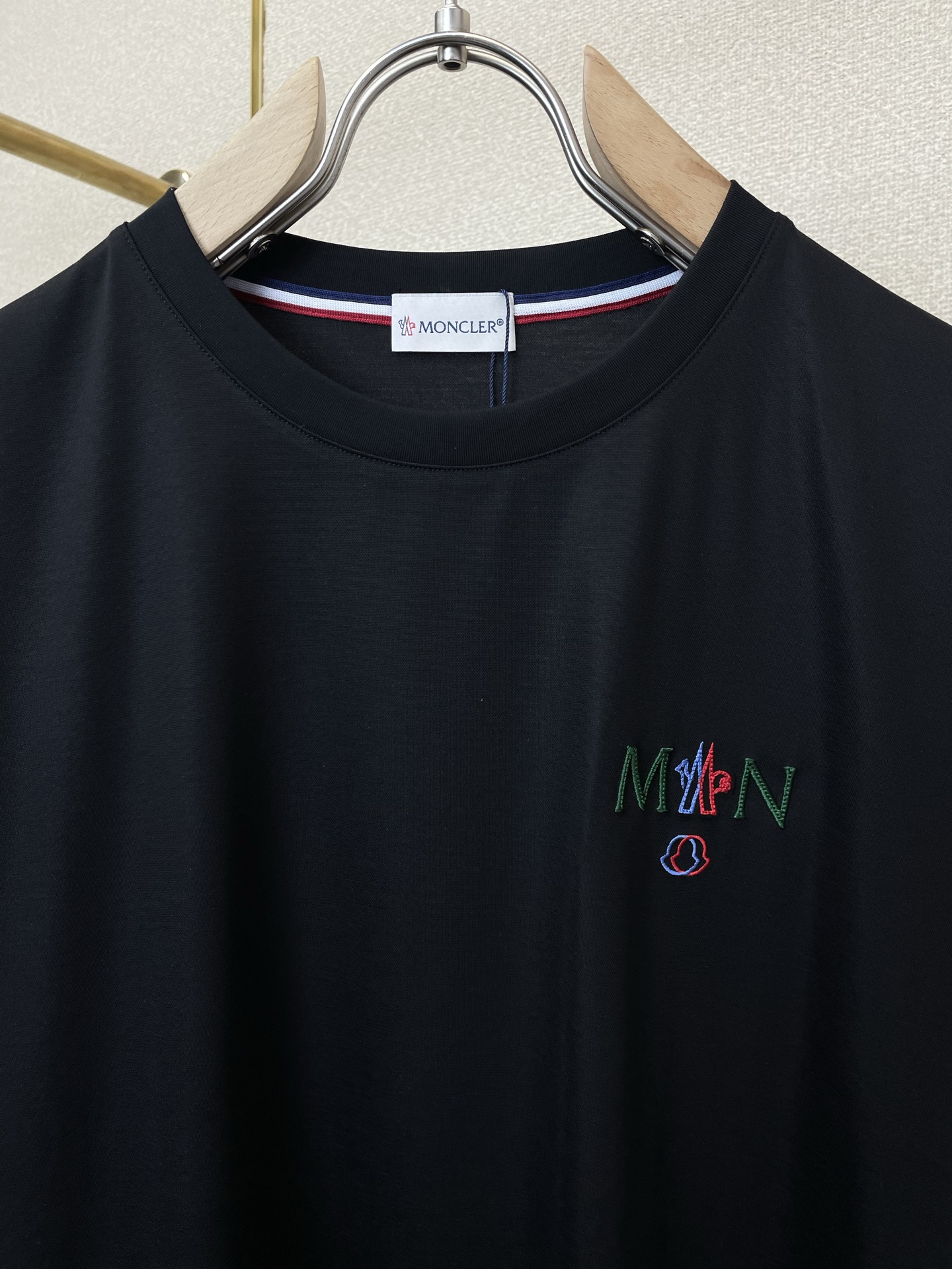 。Moncler蒙口💥砸锅卖铁都要上的新款新款原单男士休闲短袖 高端定制 高端版本 时尚百搭爆款⚠️⚠️