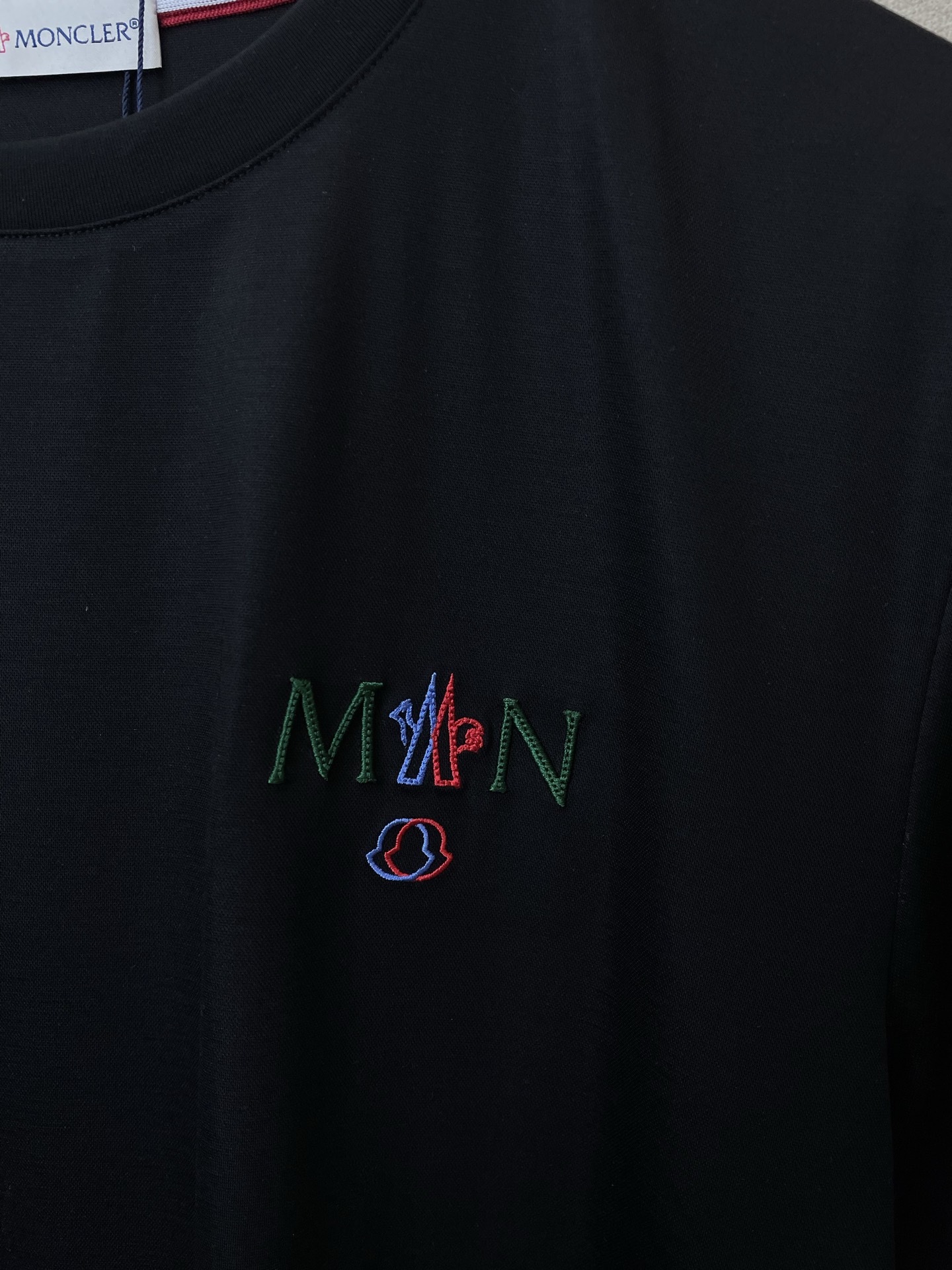 。Moncler蒙口💥砸锅卖铁都要上的新款新款原单男士休闲短袖 高端定制 高端版本 时尚百搭爆款⚠️⚠️