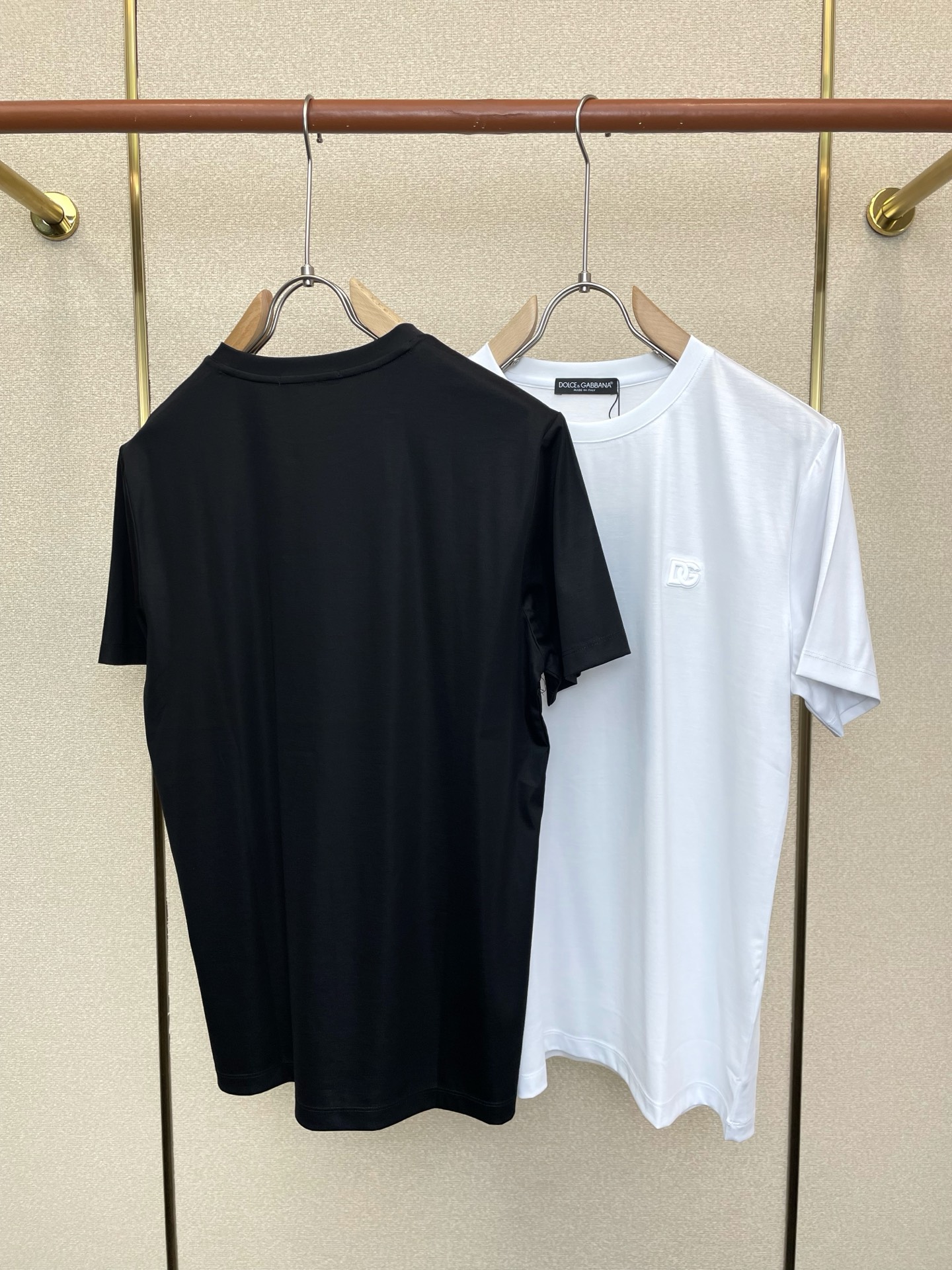 。Dolce&Gabbana杜嘉班纳💥砸锅卖铁都要上的新款新款原单男士休闲短袖 高端定制 高端版本 时尚